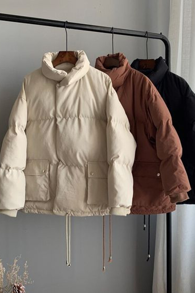 Съемка женских курток с акцентом на практичность и комфорт в носке