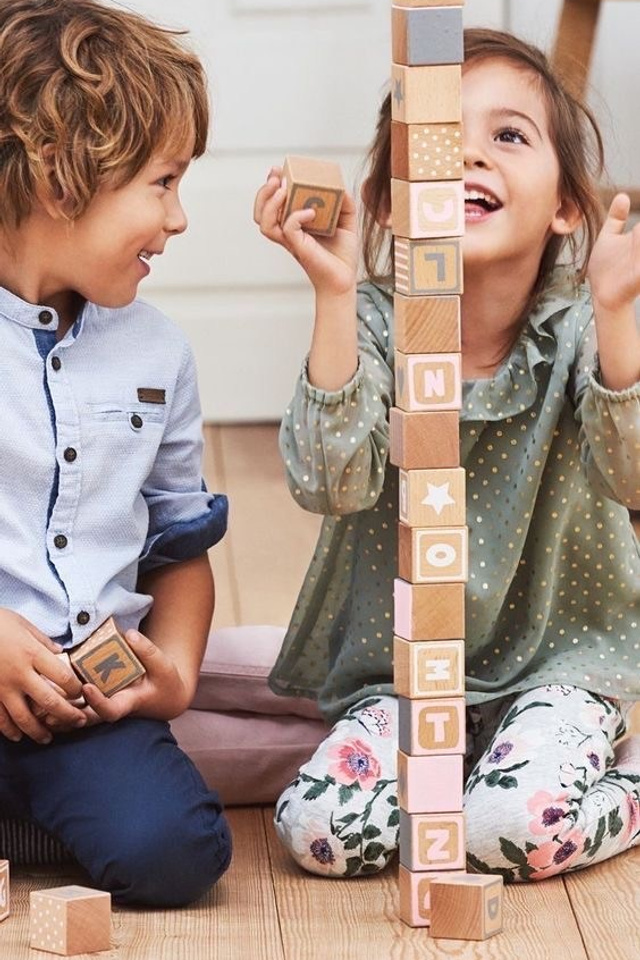 Референс для экологичных детских игрушек, безопасных для окружающей среды.