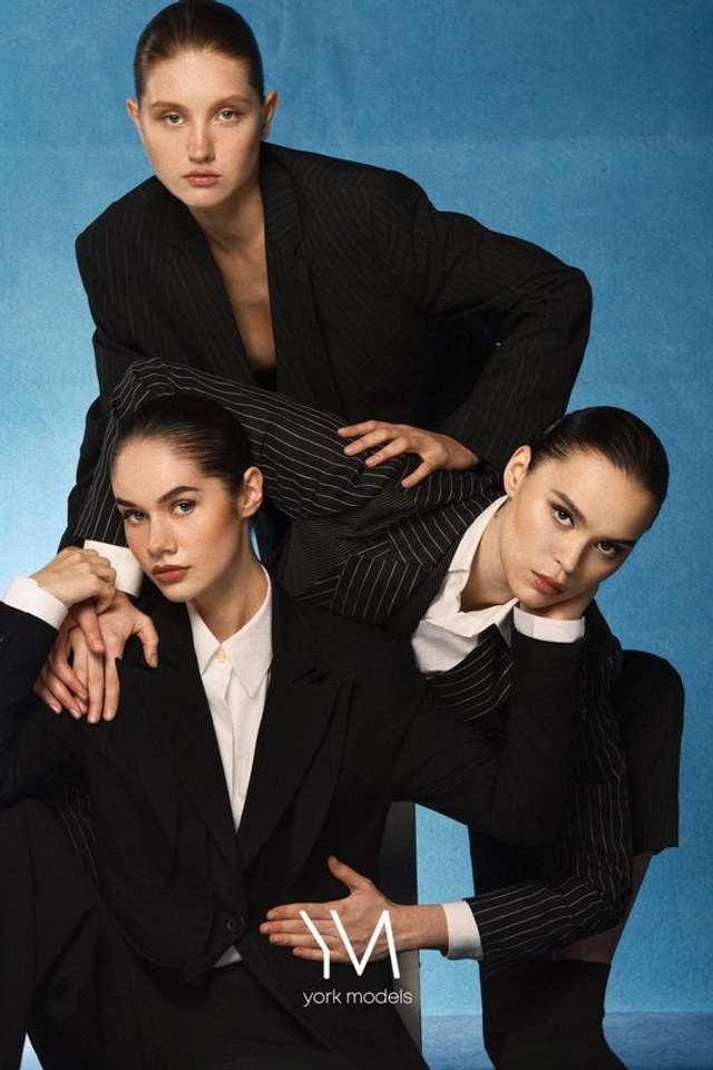 BOOK. MONSTERA MODELS