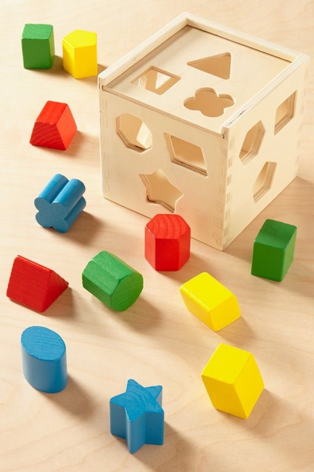 Детские игрушки, которые легко чистить и хранить.