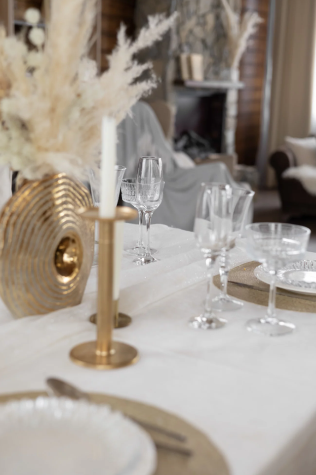 Студия для предметной съемки INSIDE — Фактура Москва | Sale Easy