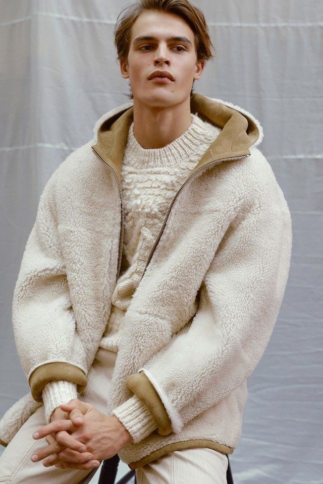 Пример стиля с кардиганом и брюками