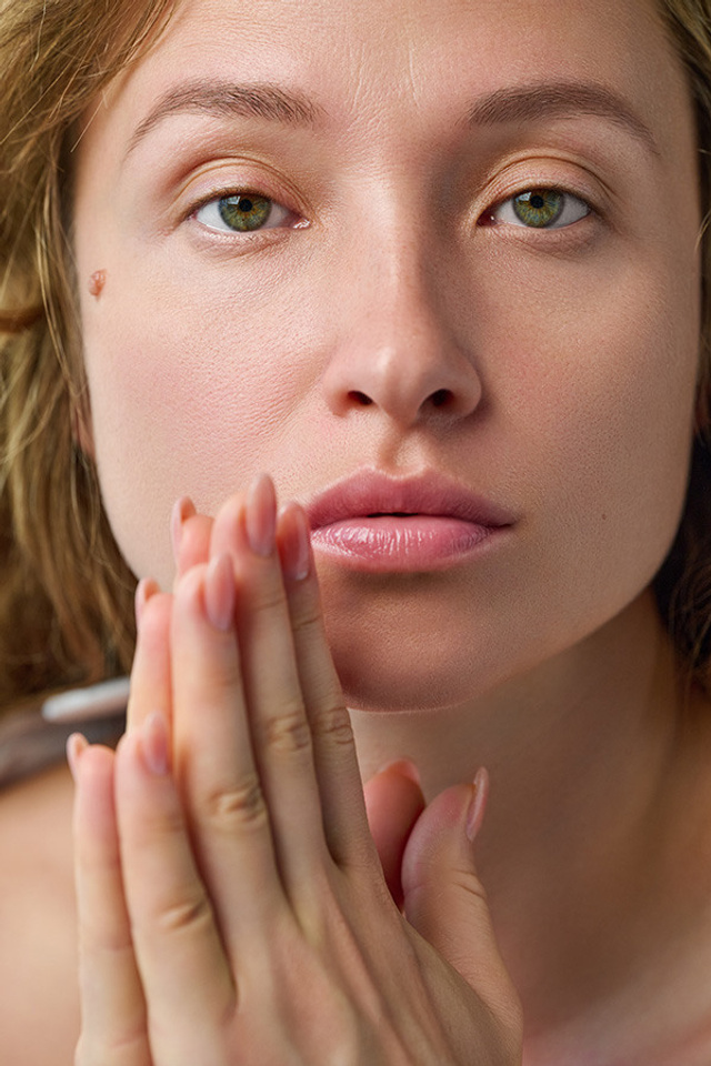 Фотосессия девушки в итальянском стиле с мотороллером Vespa