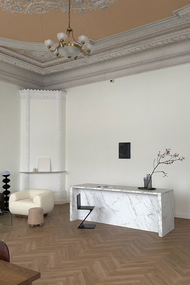 Залы. Профессиональный фотограф беременности в СПБ. Стильные фотосессии беременности в стиле минимализм и классическая фотография