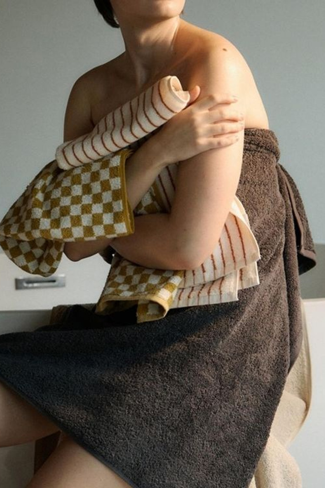 Полотенца в выгодном свете — профессиональная предметная съемка.