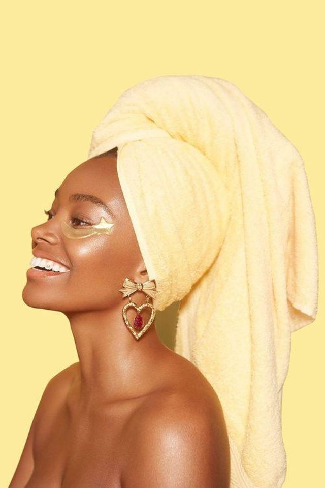 Эстетика и практичность полотенец через предметную съемку.