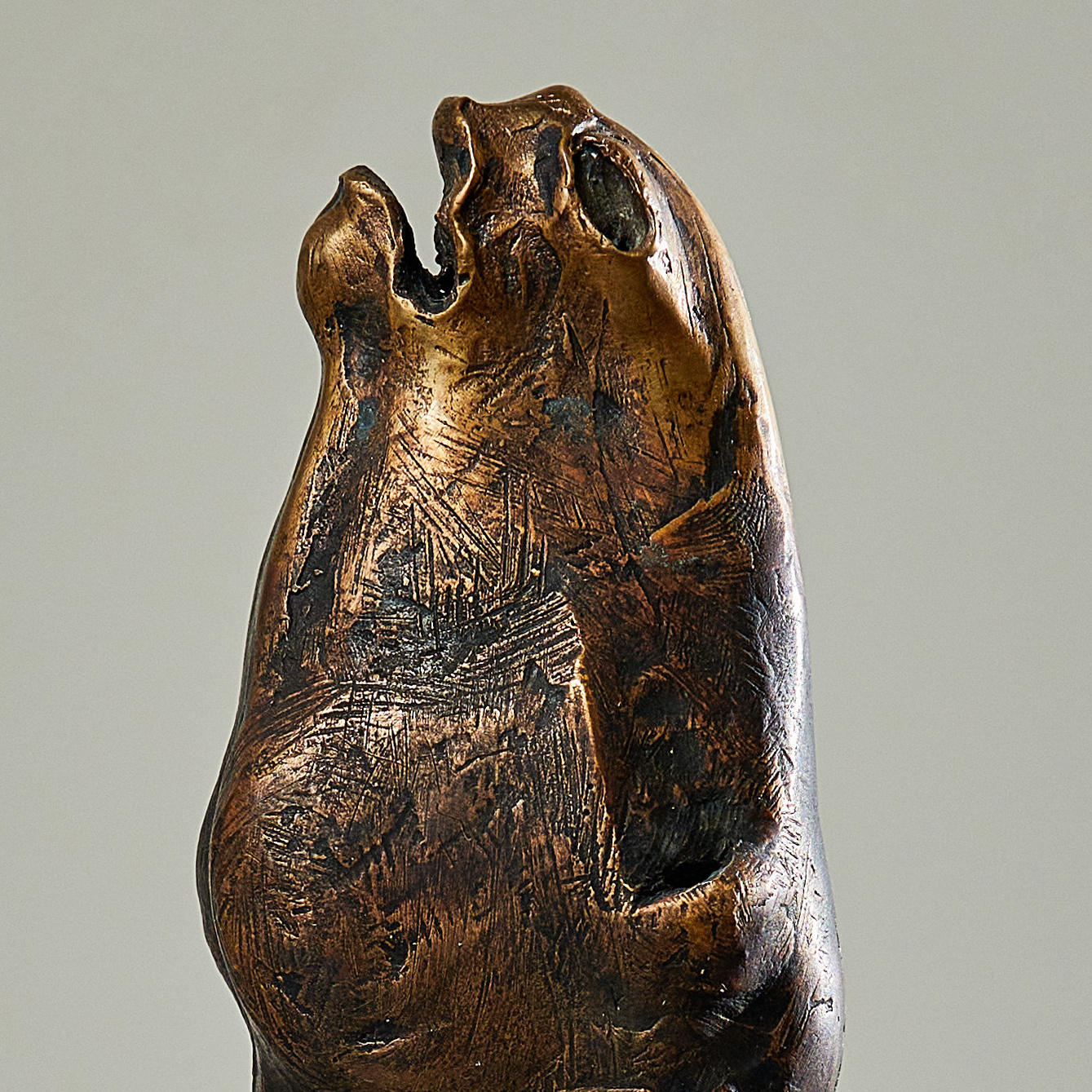 Голова лошади (карачаевская порода). Бронза, дерево. Sculptor Aleksei Dmitriev