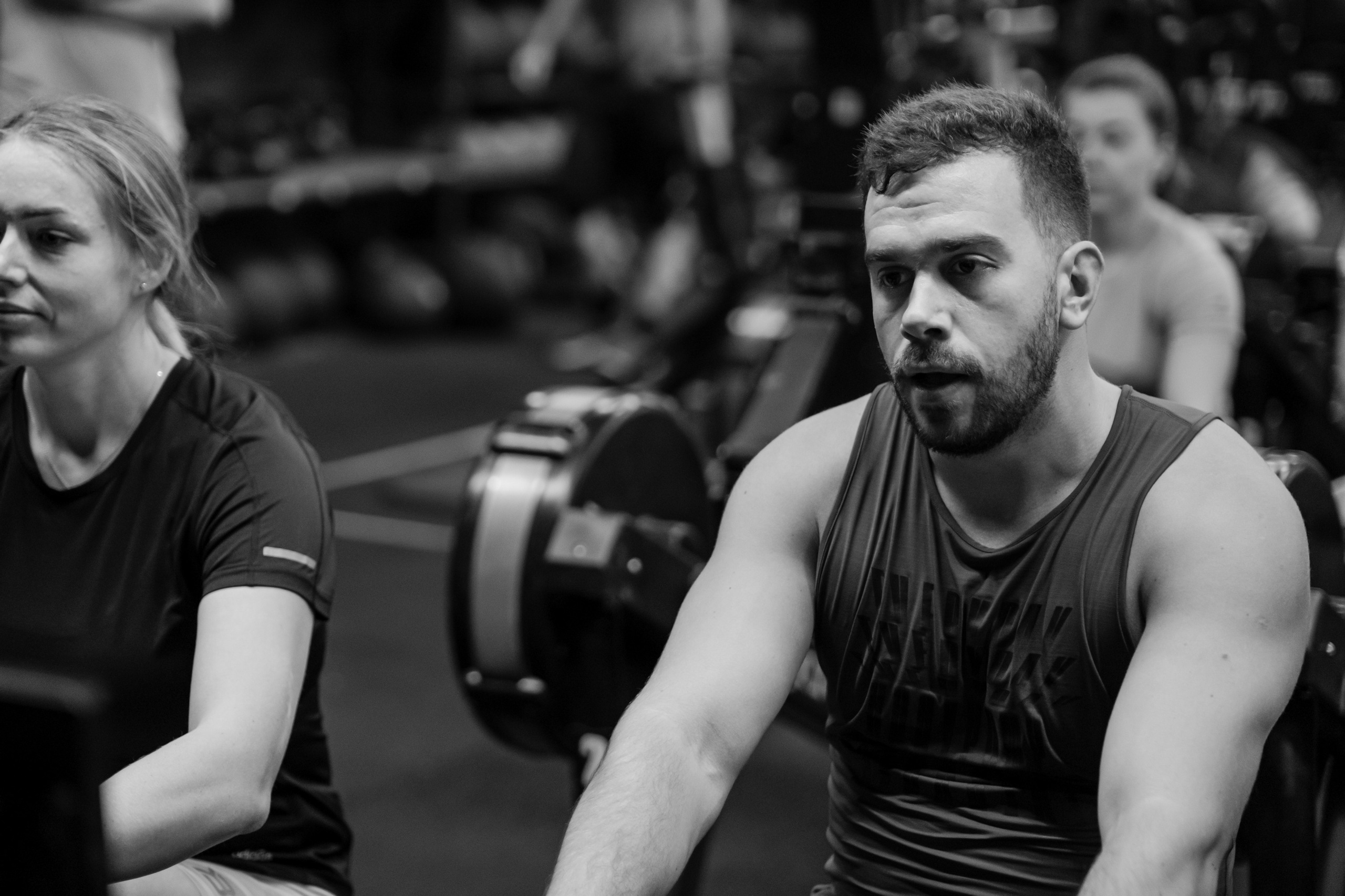 Backstage Crossfit_тренировка гребля. Спортивный и портретный фотограф в Санкт-Петербурге Дарья Кашина