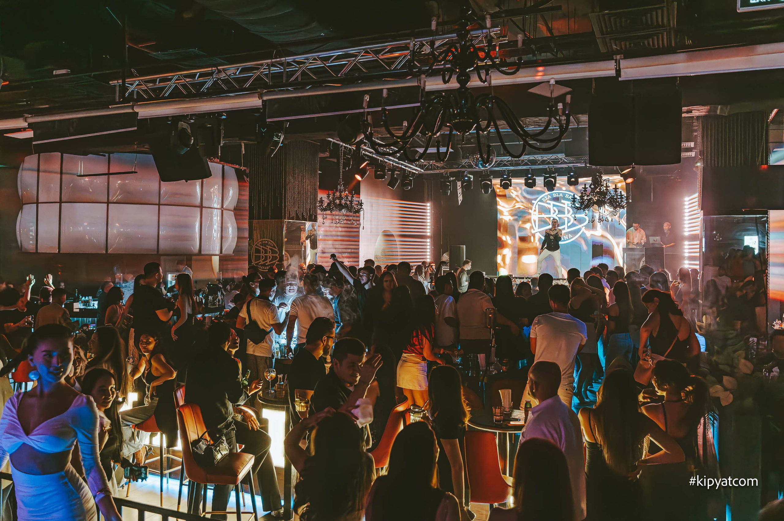 Bla Bla Bar. Астана Кипятком