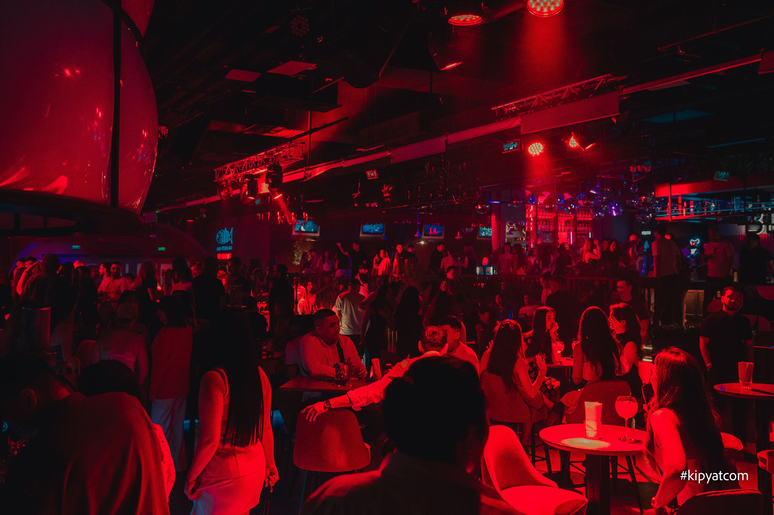 Bla Bla Bar. Астана Кипятком