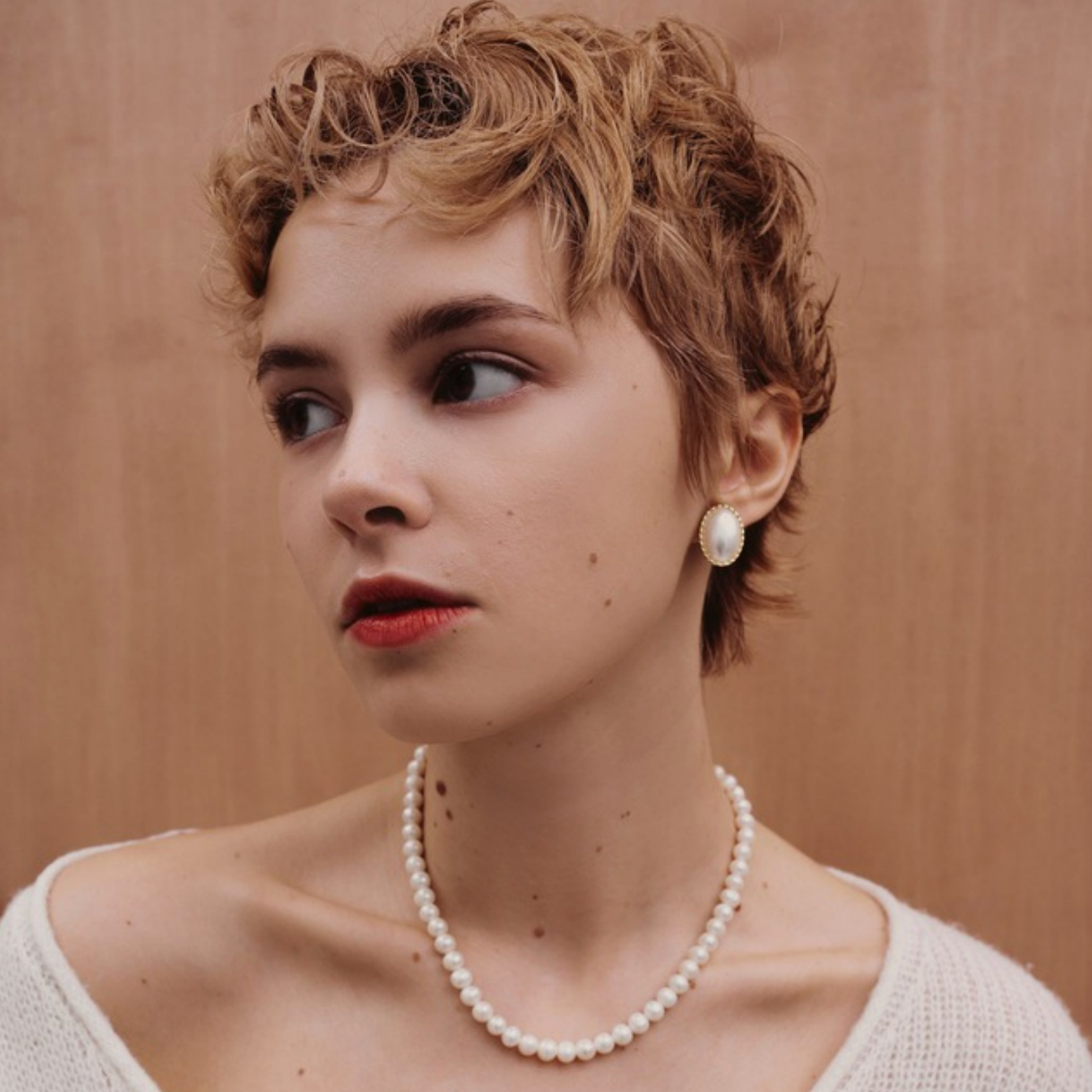 Организуем предметную съемку каталога одежды в Москве: фотограф со стажем