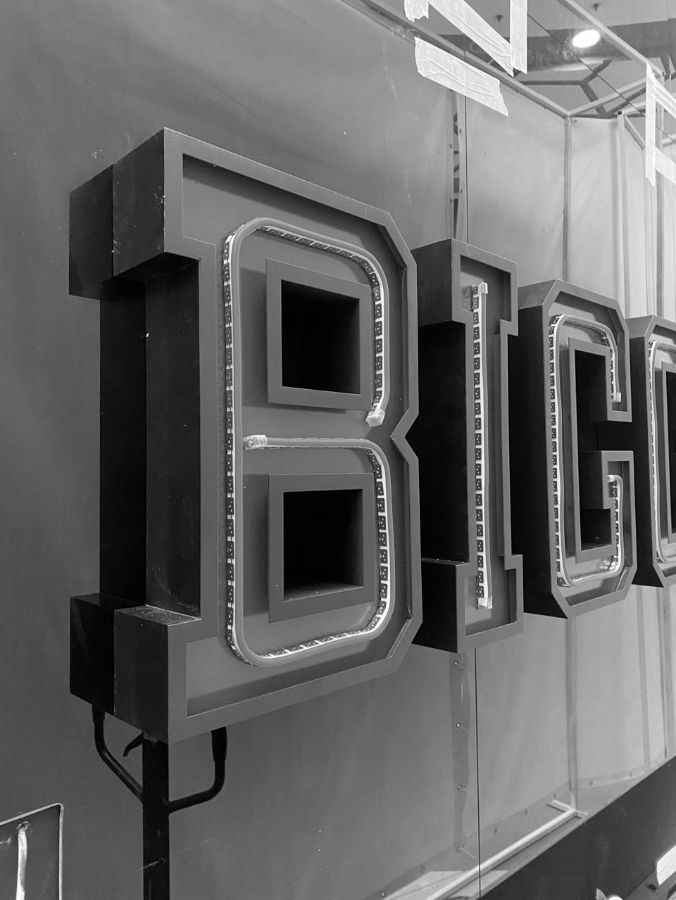 BIGGIES / кофейня, 650 м² (1). Rezells Architects — студия дизайна жилых и коммерческих интерьеров