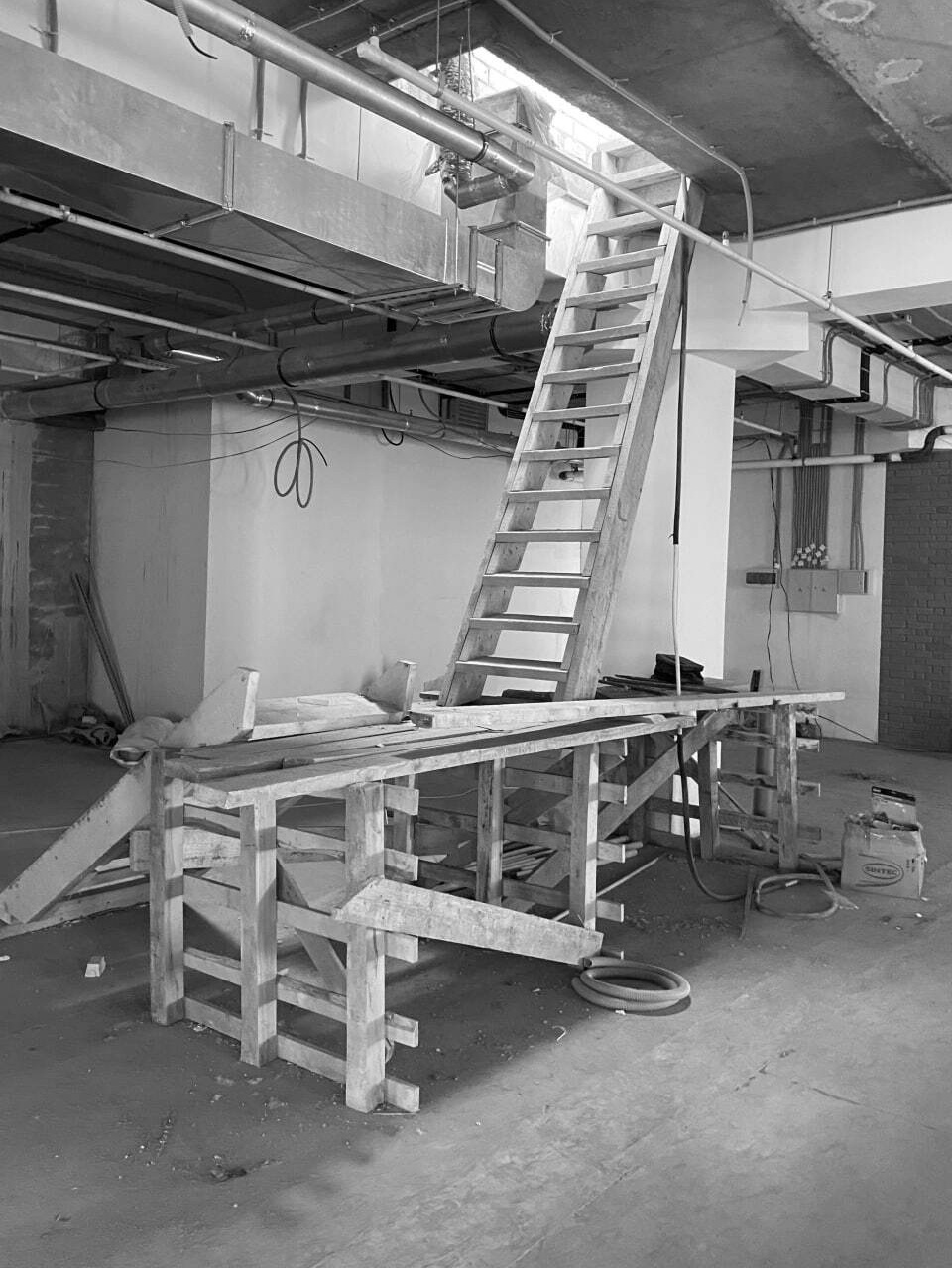 ФУДКОРТ КРК «ЗАРЯ» / кинотеатр, 300 м². Rezells Architects — студия дизайна жилых и коммерческих интерьеров