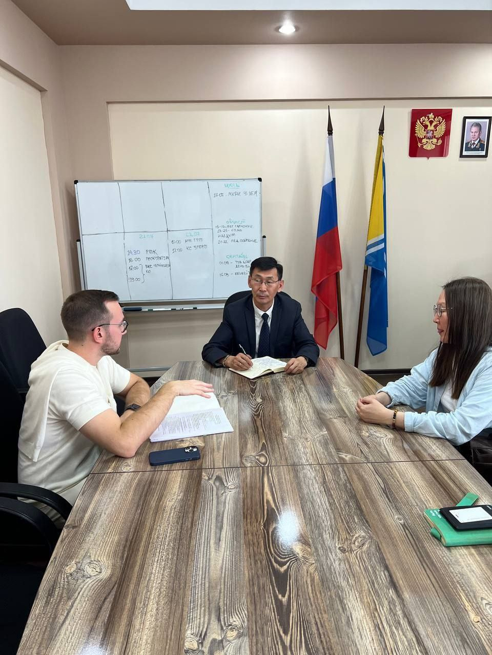 Встреча с зампредом правительства Тывы Орланом Сарыгларом. Российский Красный Крест | Республика Тыва