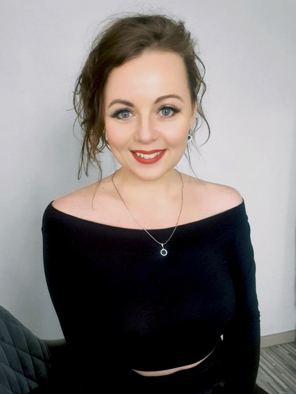 Контакты. Профессиональный ретушер/портретный фотограф в Вельске и Вологде Юлия