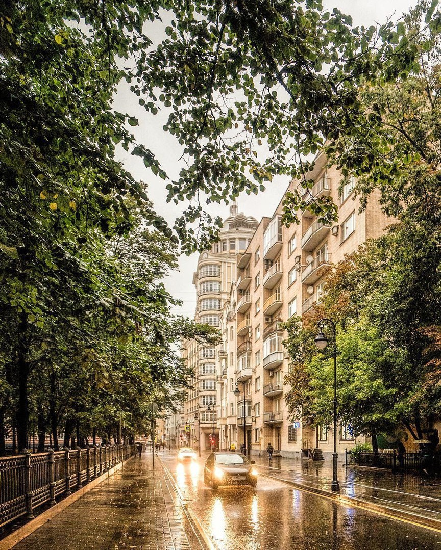 Уникальные экскурсии по центру Москвы. Индивидуальные авторские экскурсии, музеи и выставки в Москве