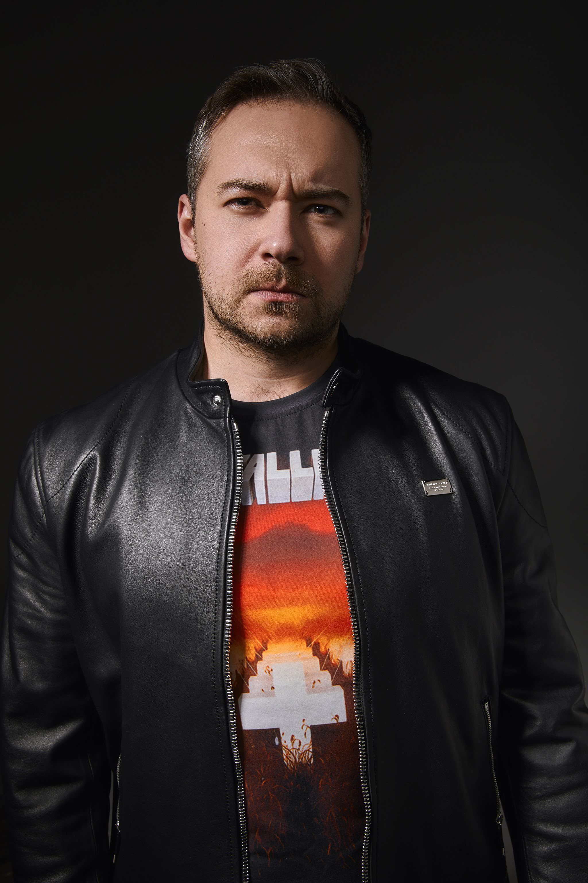 Адрей Захарян. Мужской портретт. Фотограф Игорь Цаплин