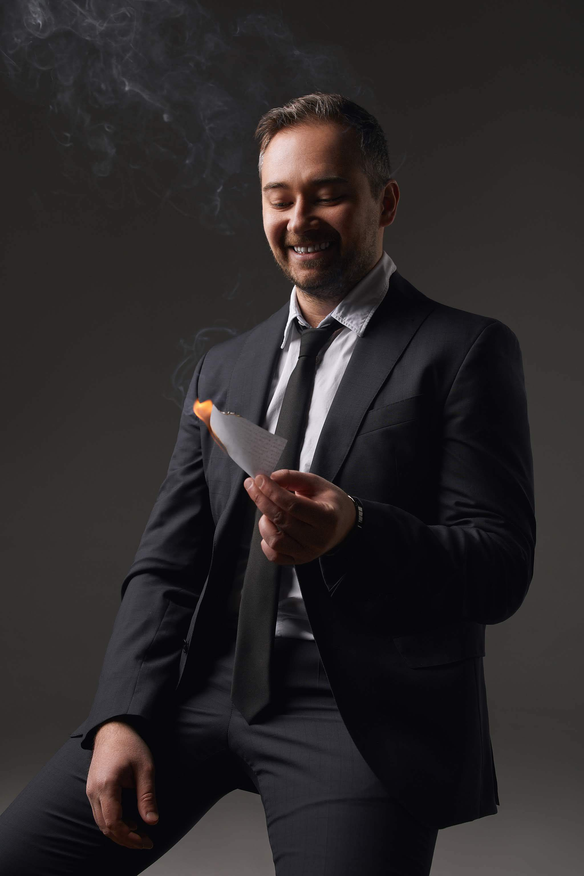 Адрей Захарян. Мужской портретт. Фотограф Игорь Цаплин