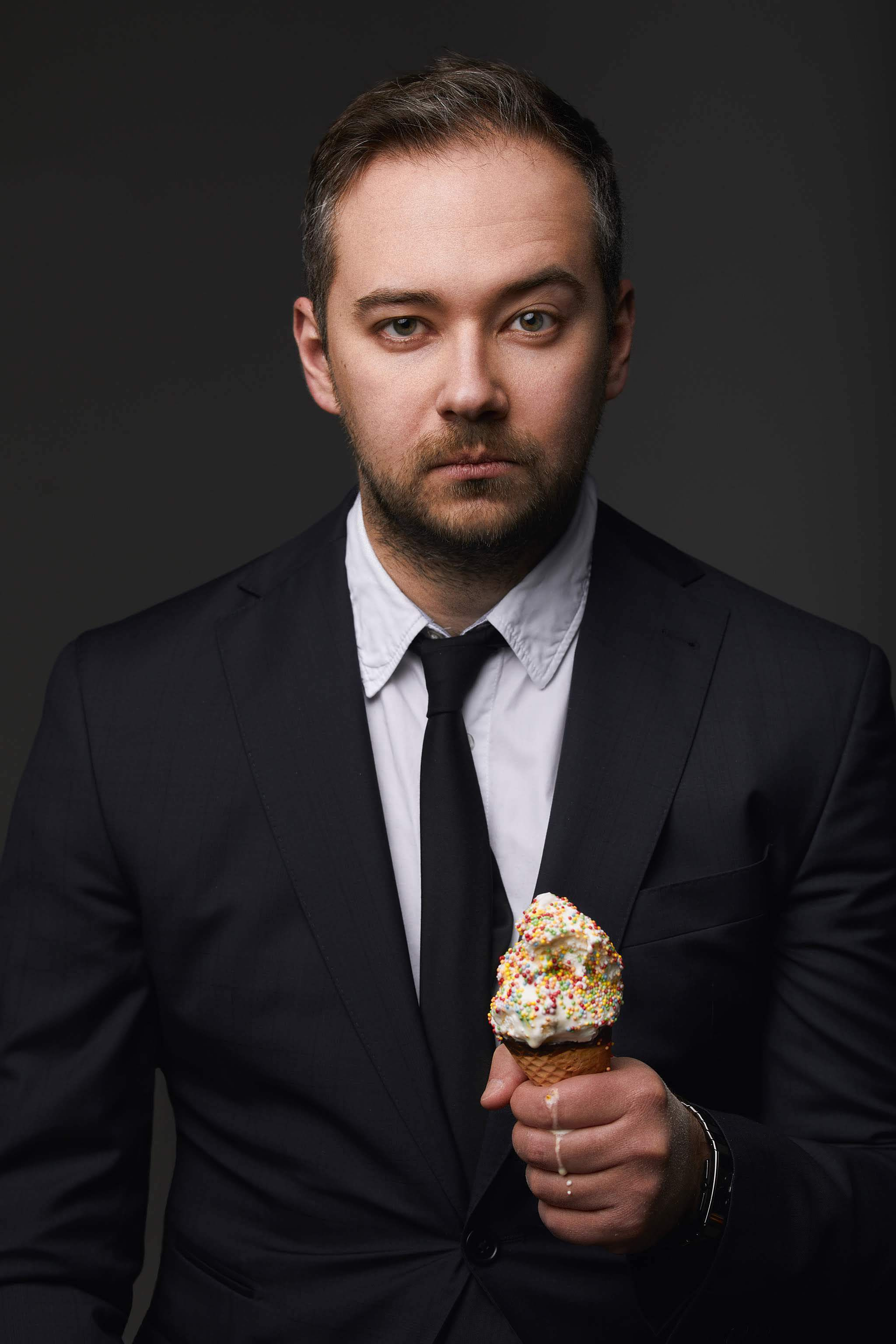 Адрей Захарян. Мужской портретт. Фотограф Игорь Цаплин