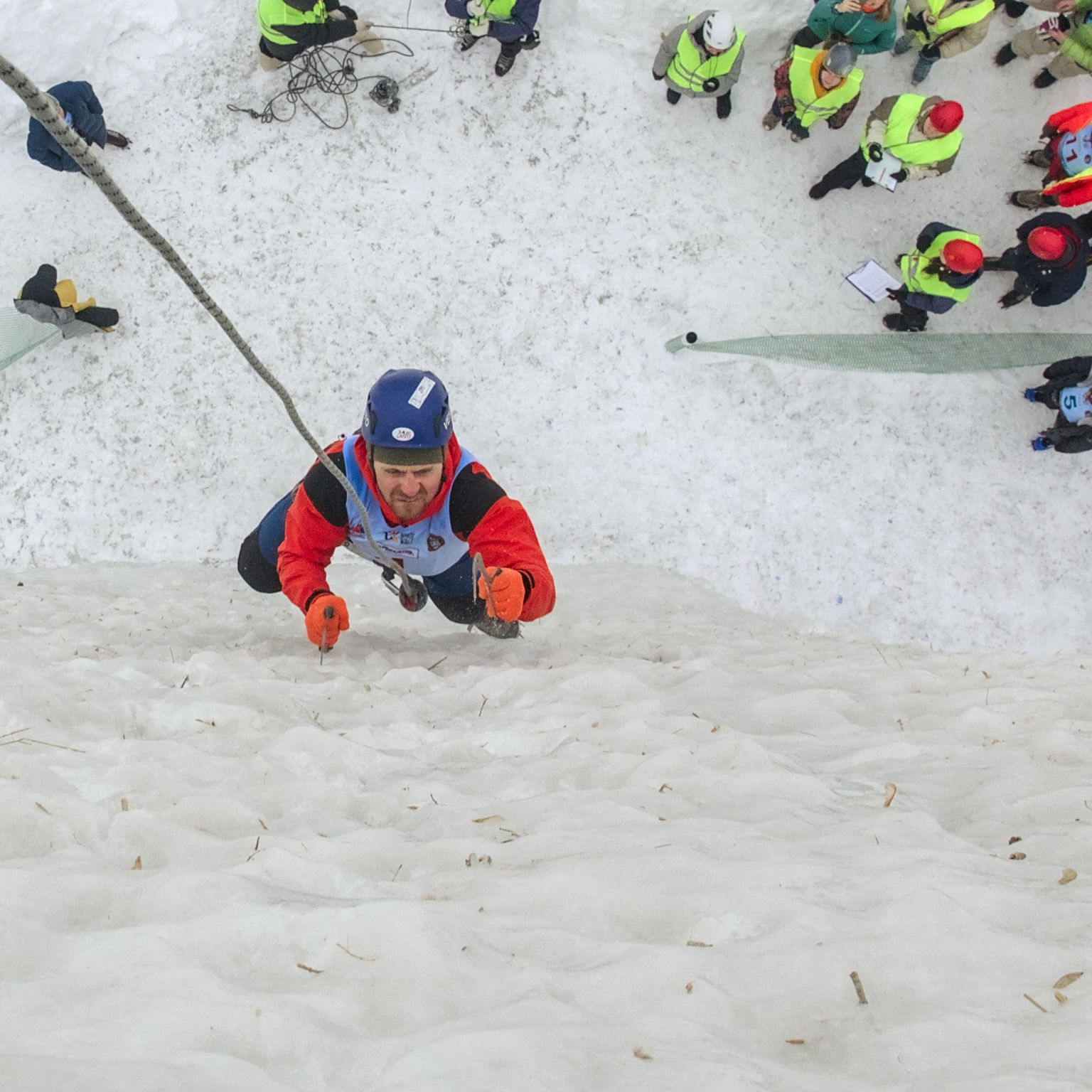 Спортивное ледолазание  альпинизм фото