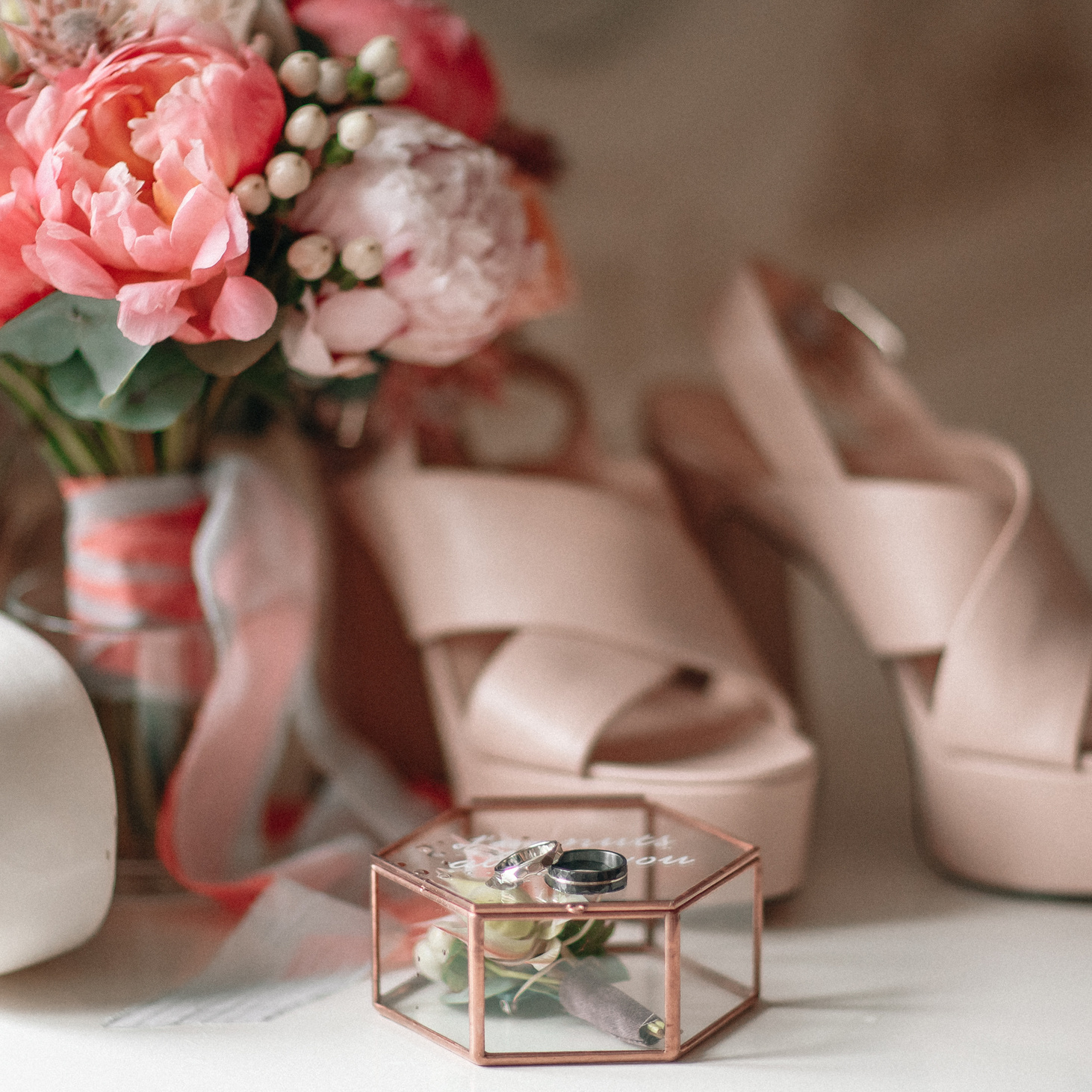 Свадебные аксессуары и как дополнить образ. Кадочников Михаил фотограф Новосибирск