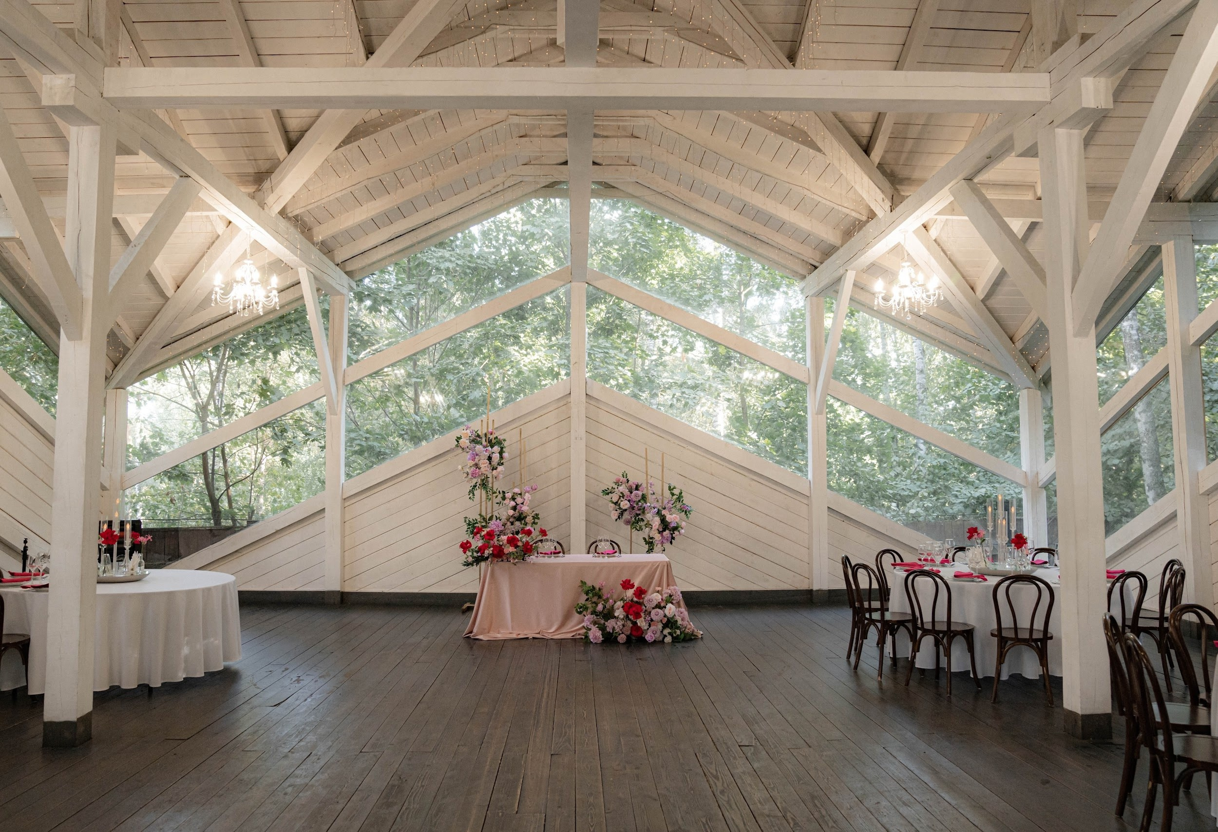 Лесной берег, Англ дом мз