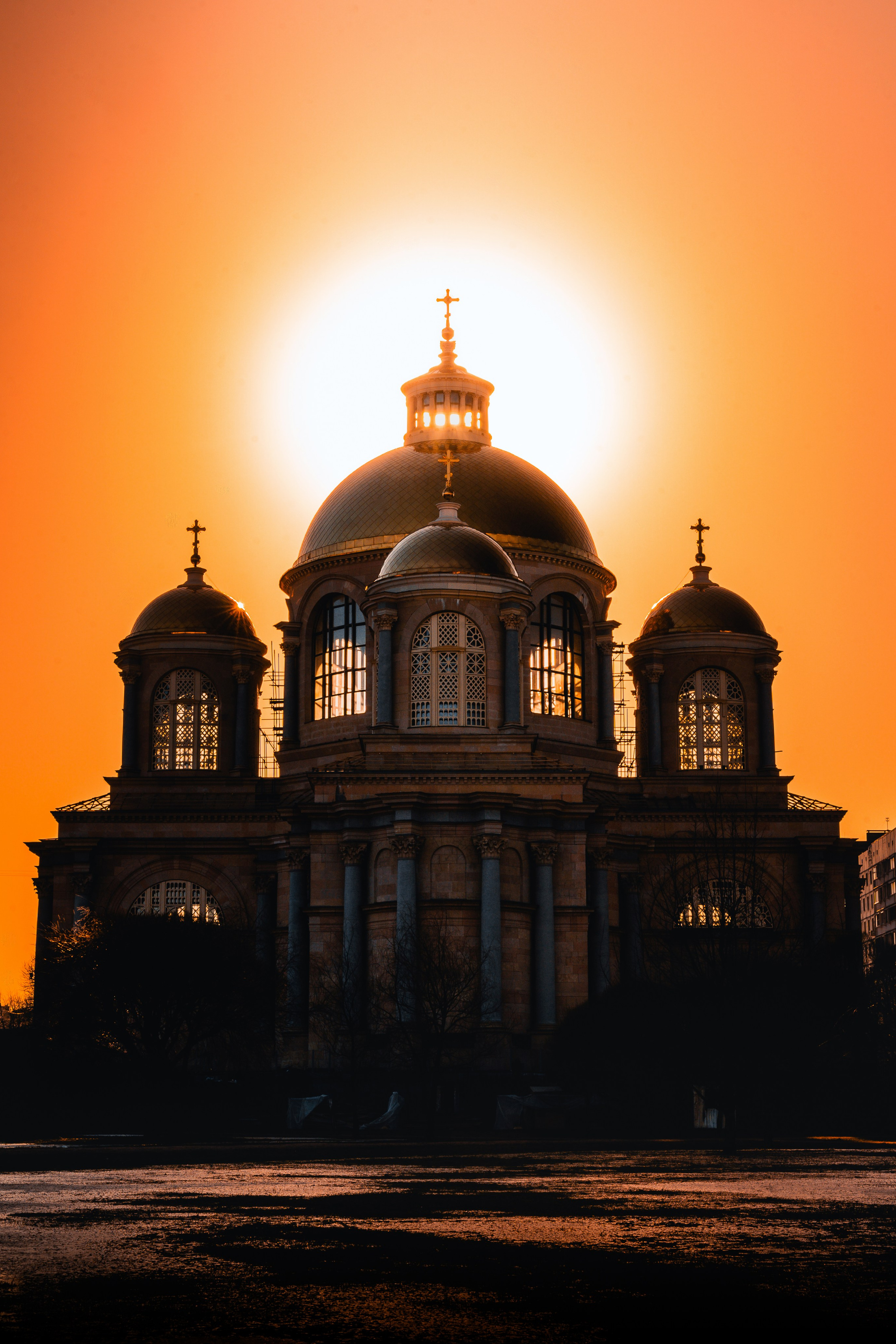 Черно-белая или цветная фотография: философия визуального выбора