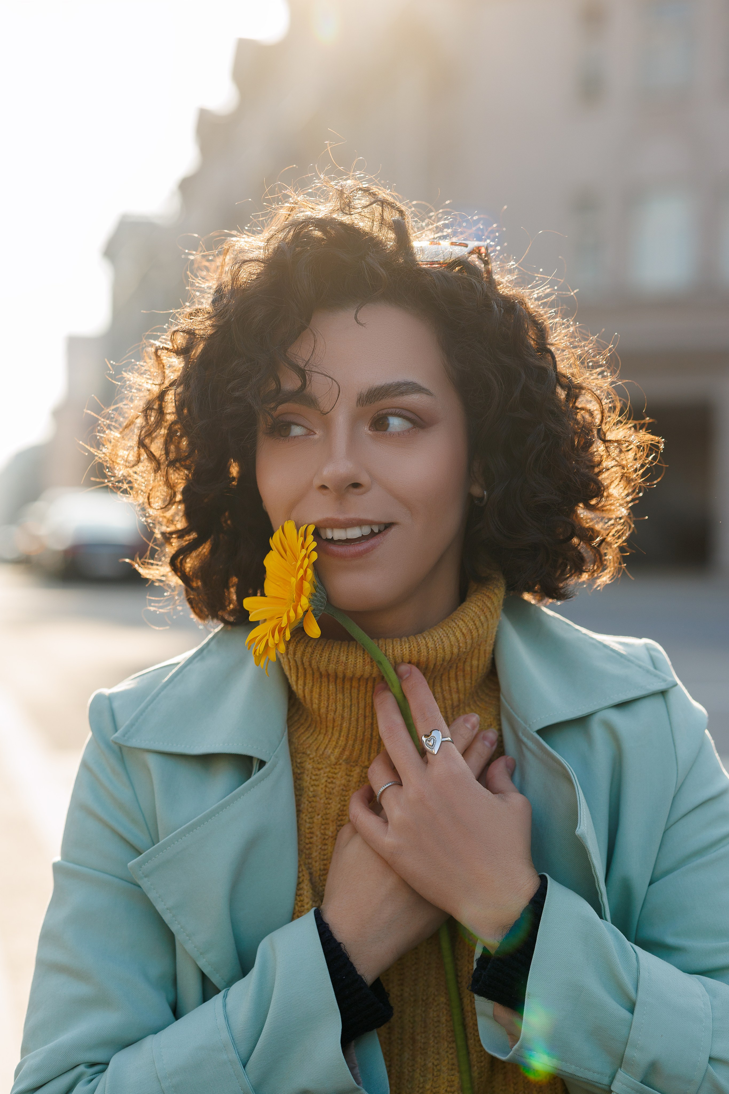 Фотосессия девушки в черном платье в одной из фотостудий Минска