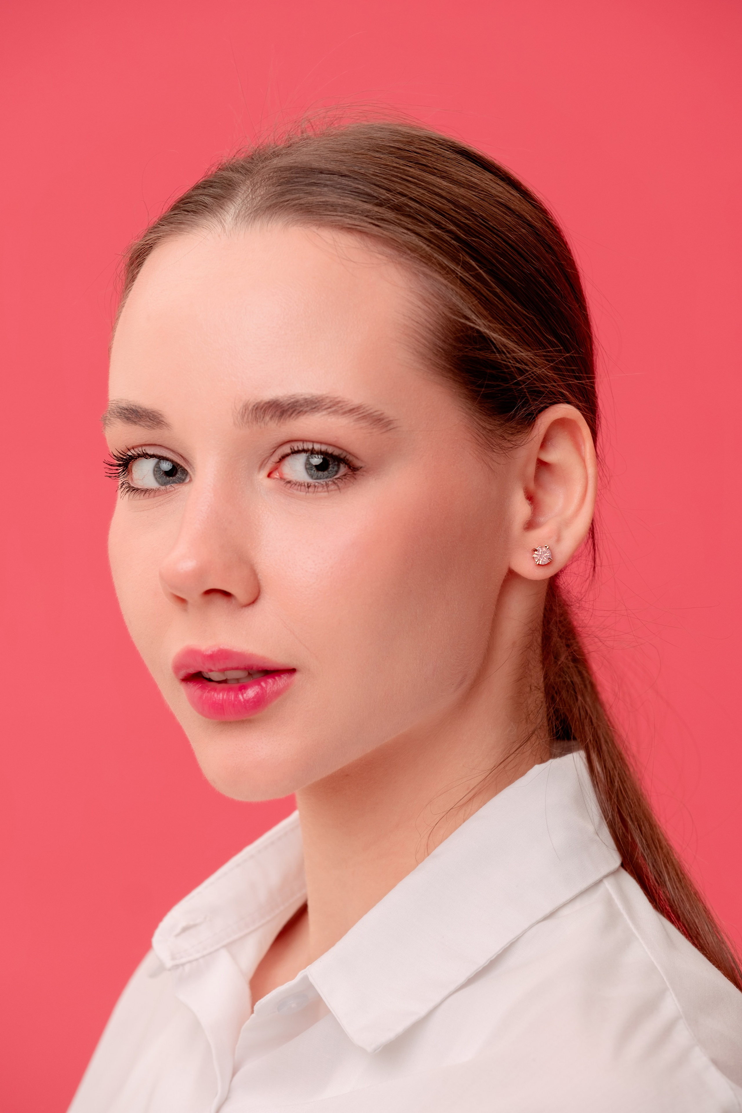 Съемка украшений на озон, вальдберис и ламода в Санкт-Петербурге. Фотосессия для маркетплейсов