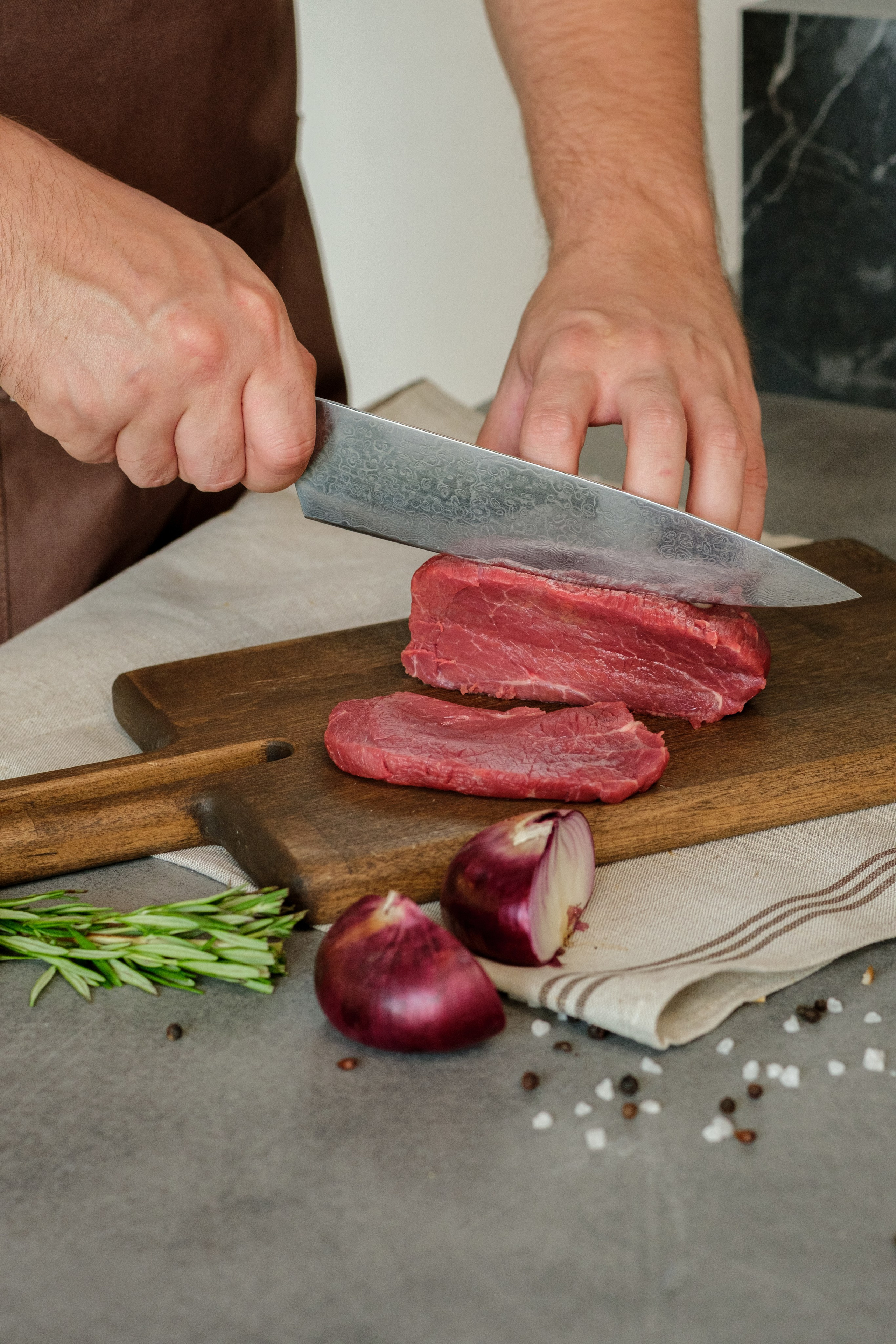 Съемка ножей для маркетплейсов в СПб. Фотосессия для маркетплейсов