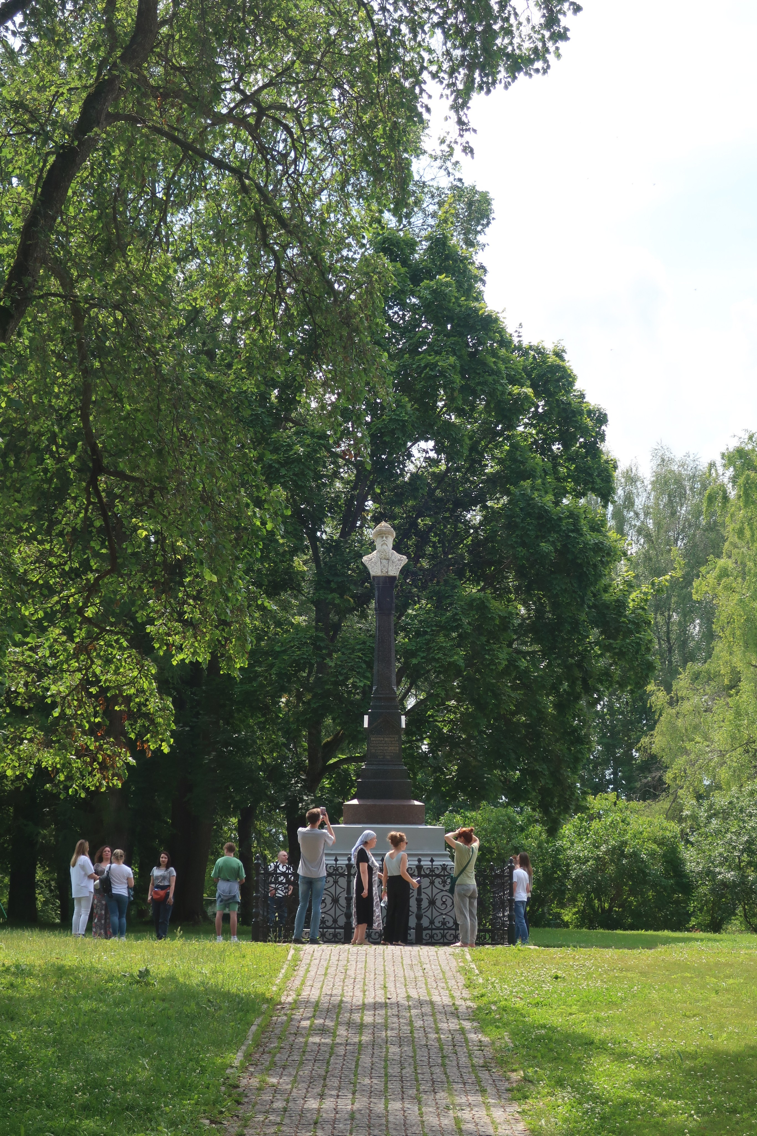 Фотопрогулка по следам Левитана: чем Плёс очаровал великого художника?. Проект «Фотокладовка»: блог уличной фотографии в формате street photo