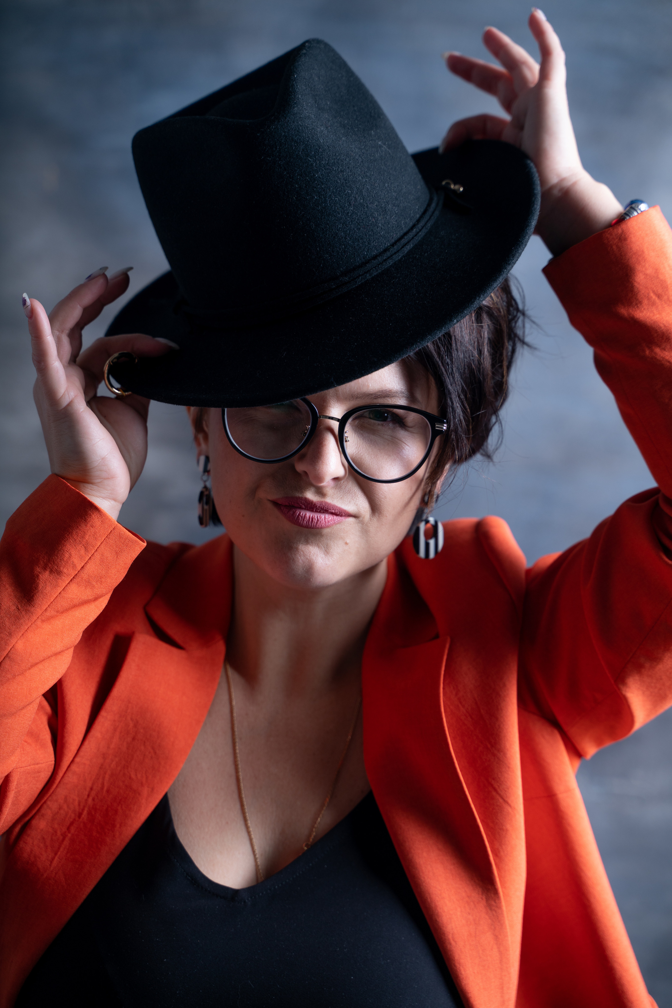 Людмила Тихонова