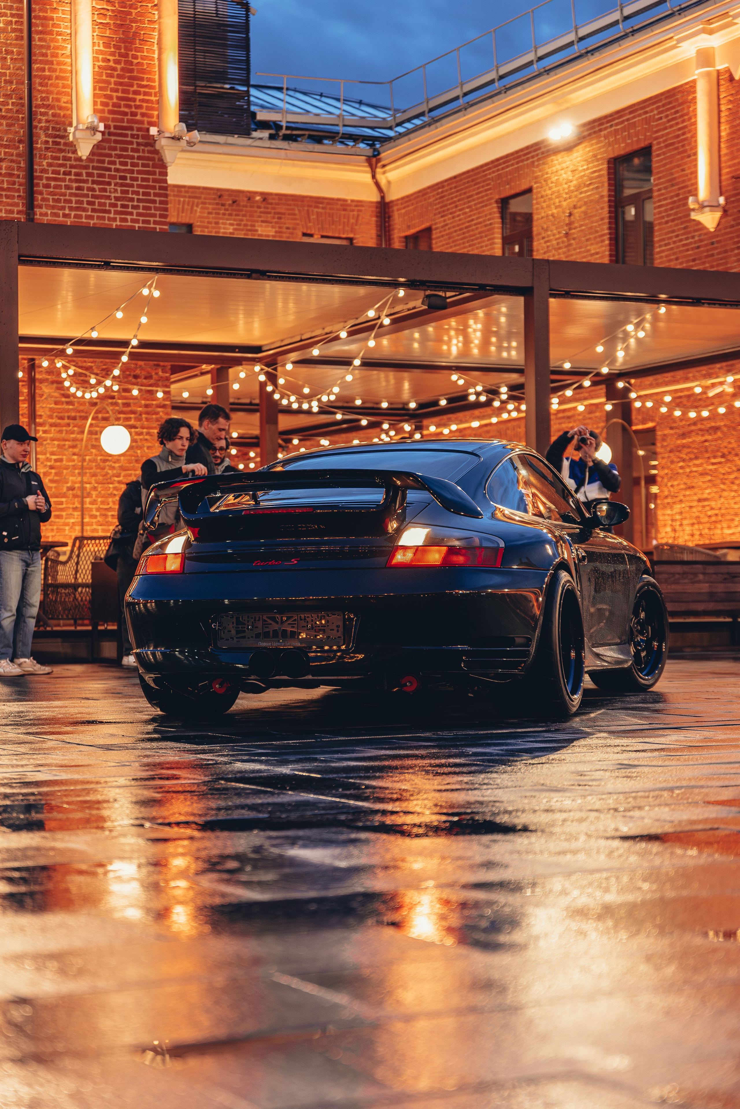 Порше 911 черный