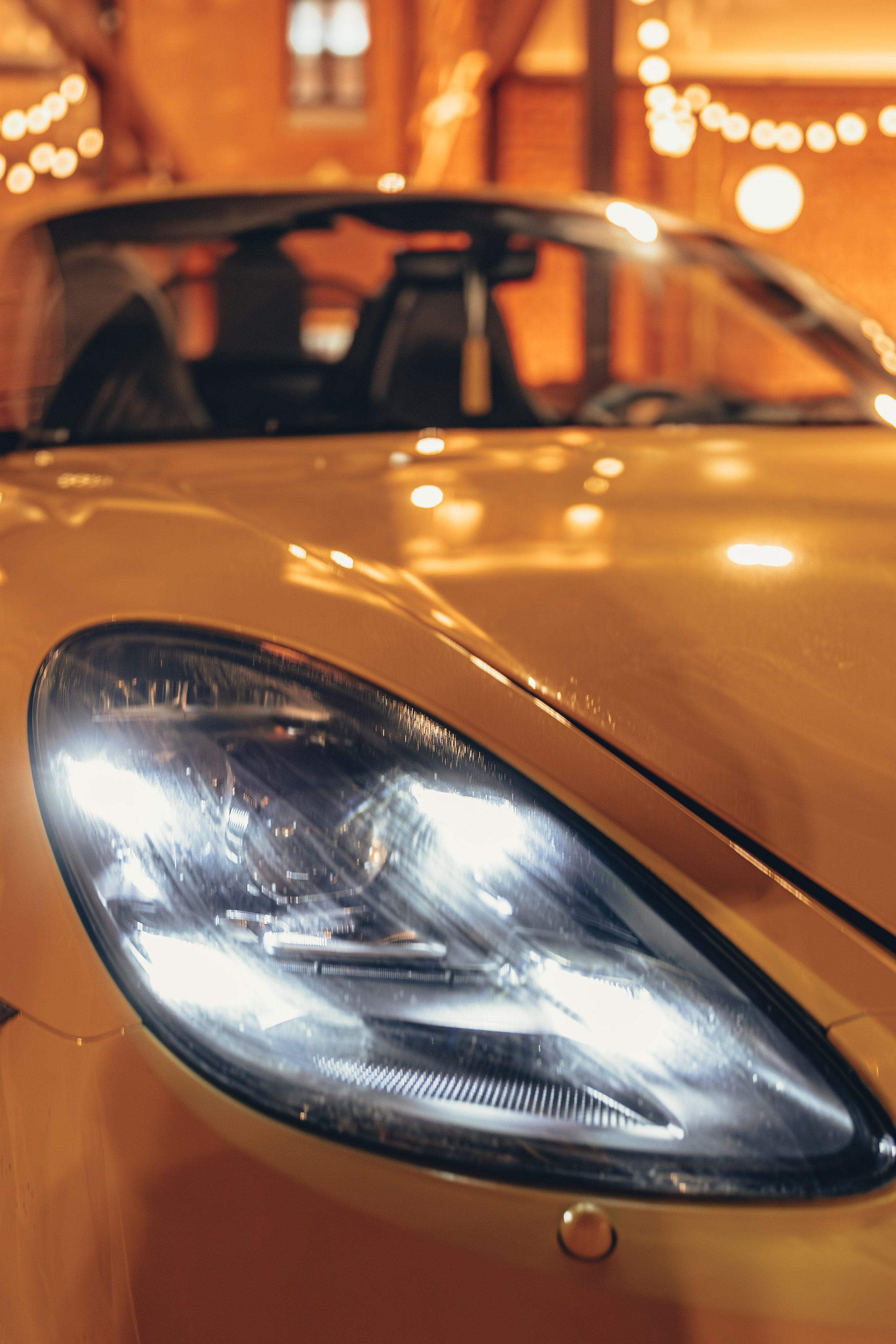 Фары машины Порше