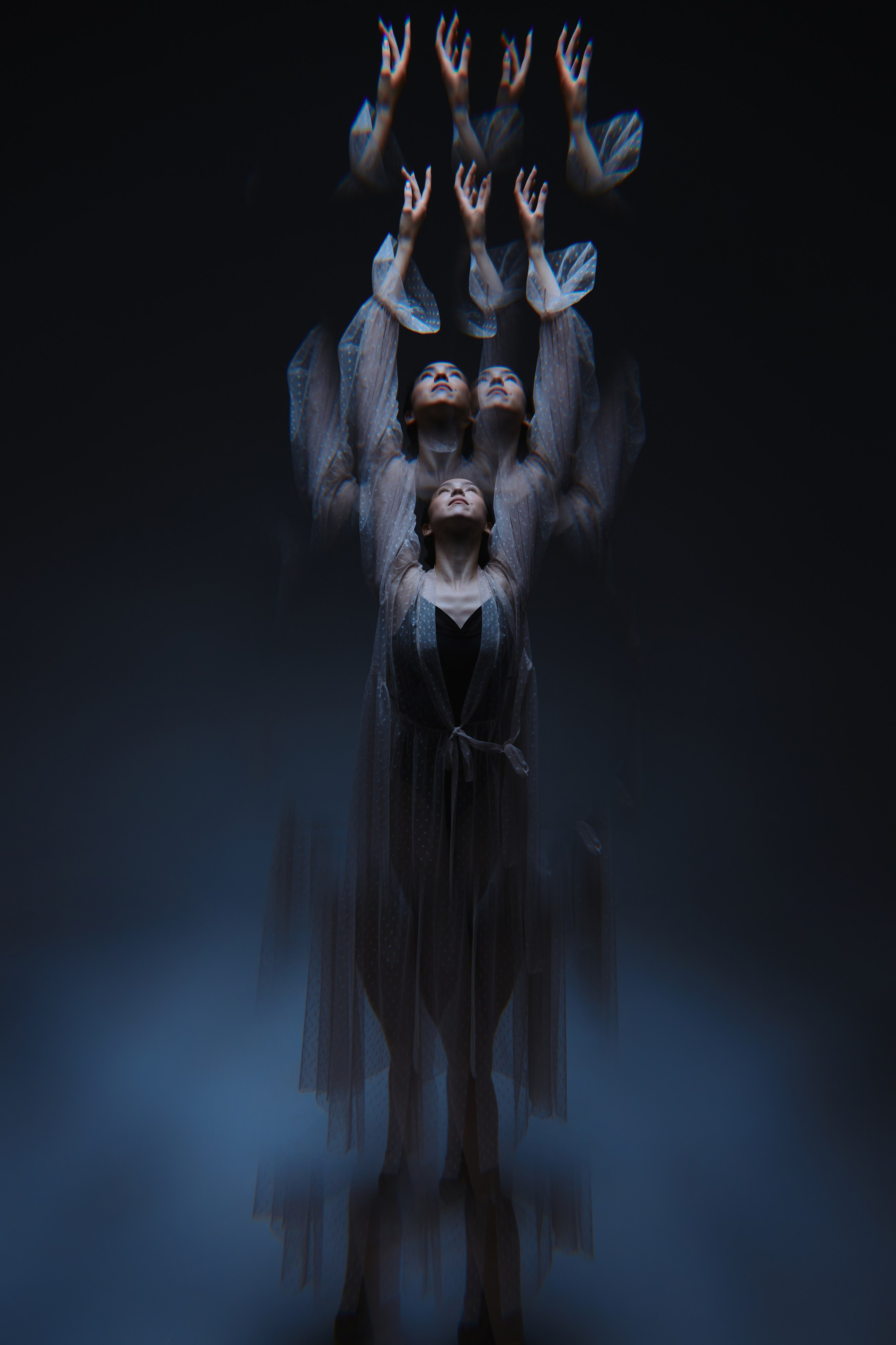 Фотосессия в образе балерины в платье сетка СИНИОКО. Одежда из Санкт-Петербурга СИНИОКО