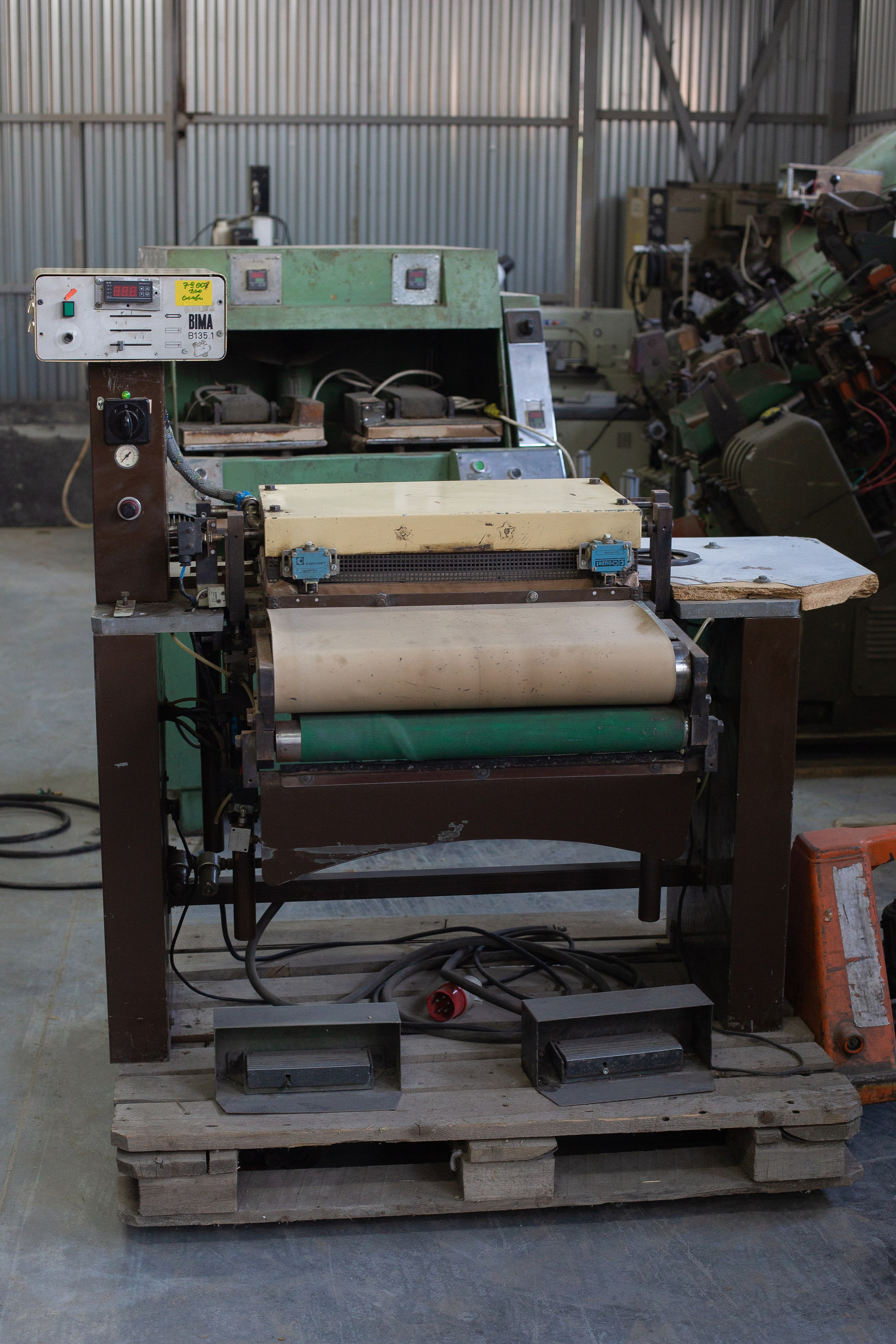 Станок-пресс для дублирования кожи, деталей верха Bima b135.1
