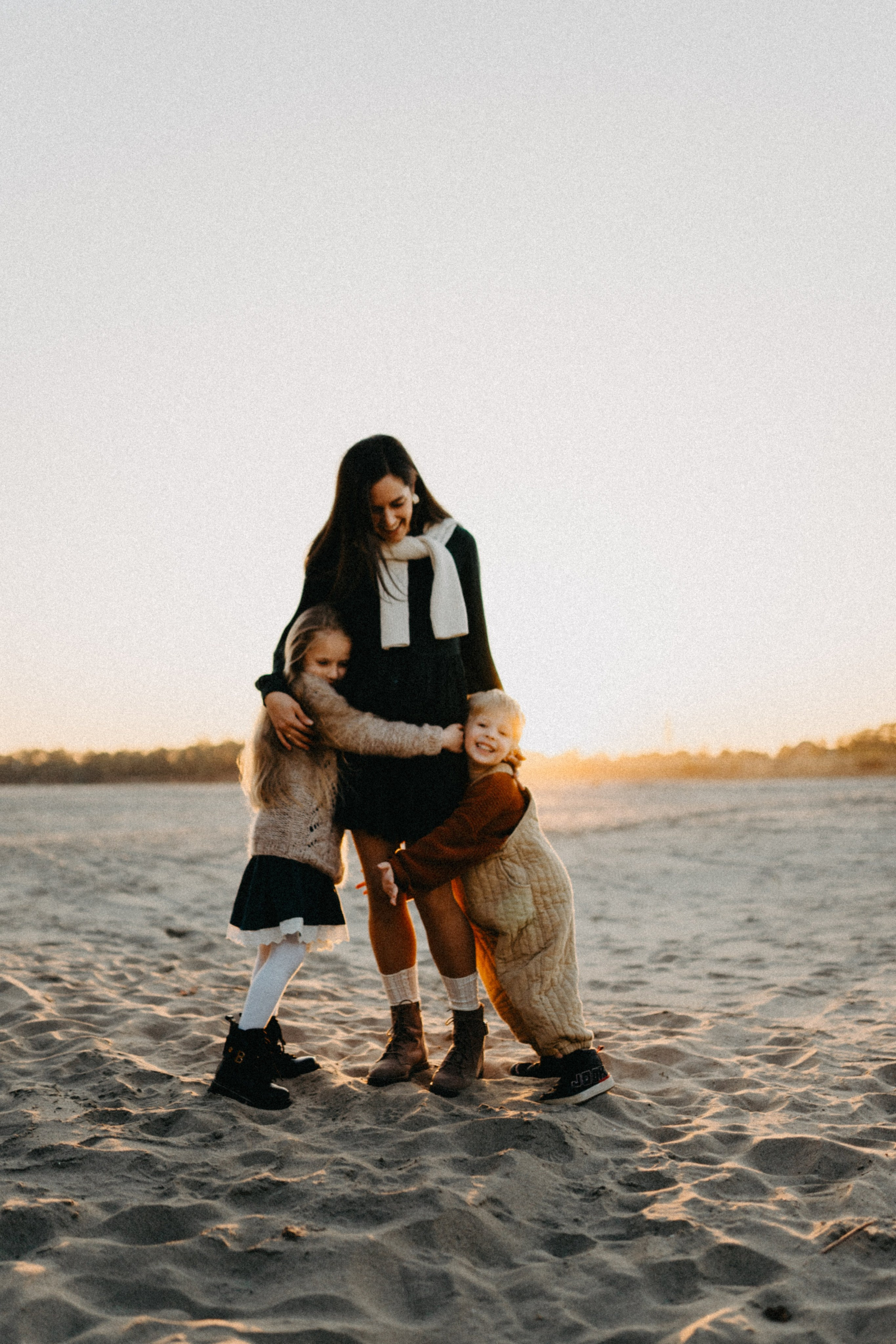 Контакты. Профессиональная детская и семейная фотостудия в Краснодаре