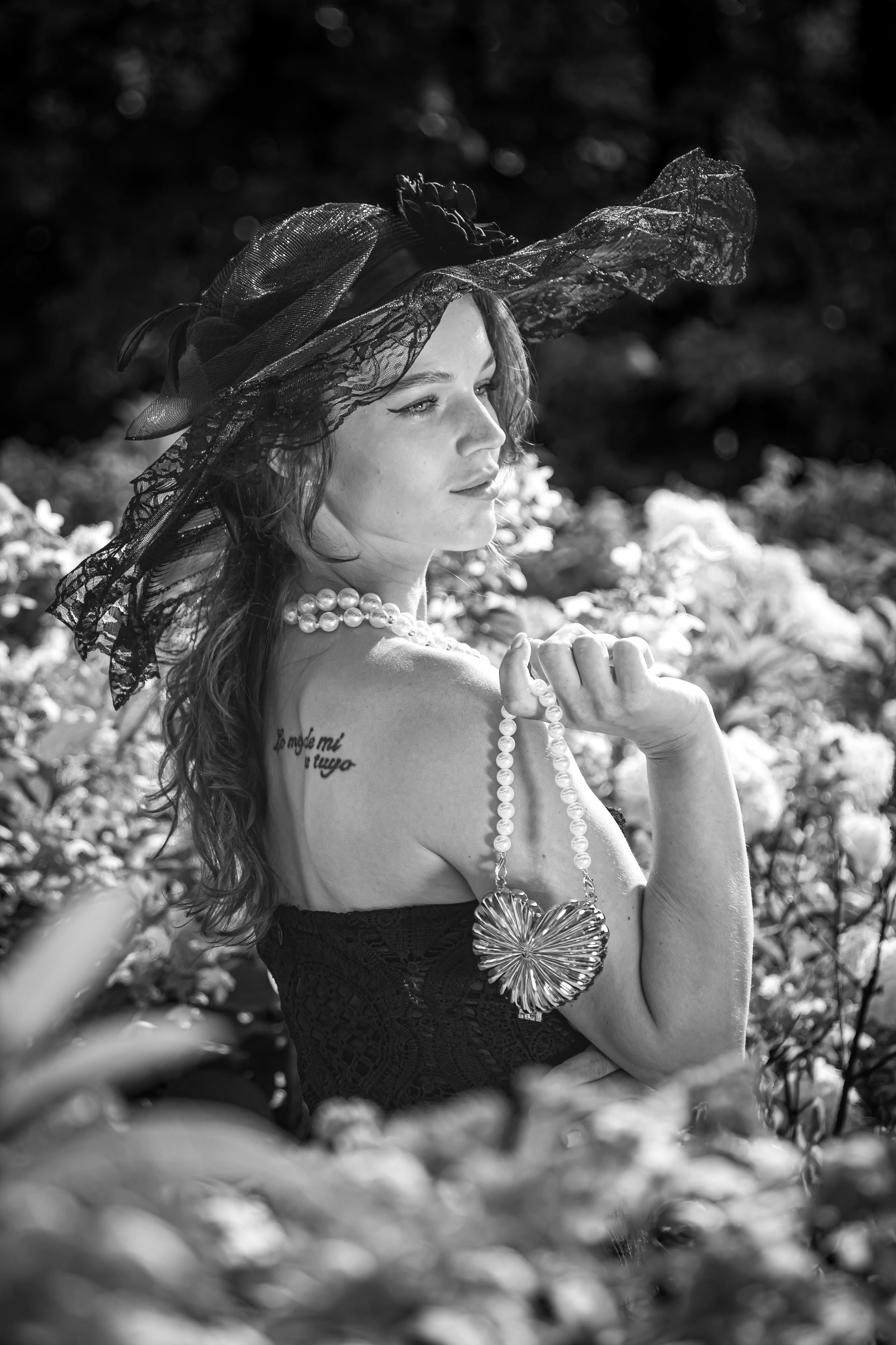 Чёрно-белый женский портрет в винтажном стиле, фотограф Карасёва Елена