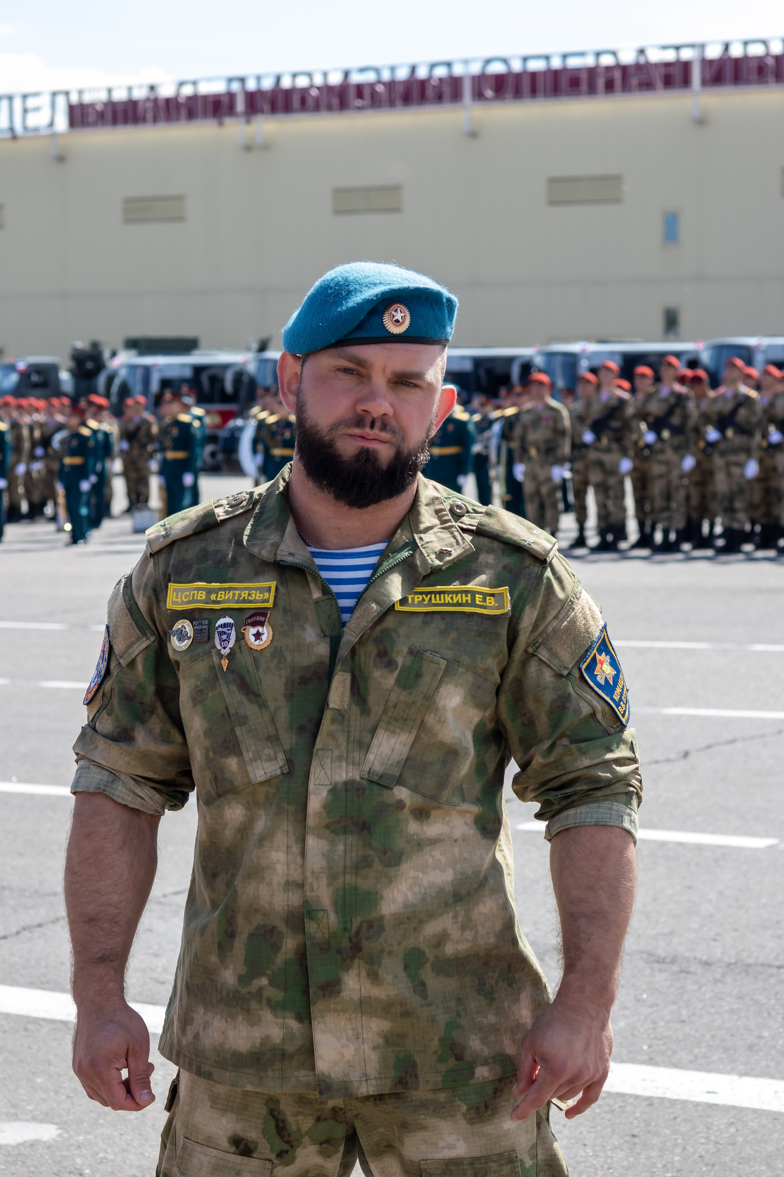 портрет военнослужащего в форме ВДВ на улице, фотограф Карасёва Елена