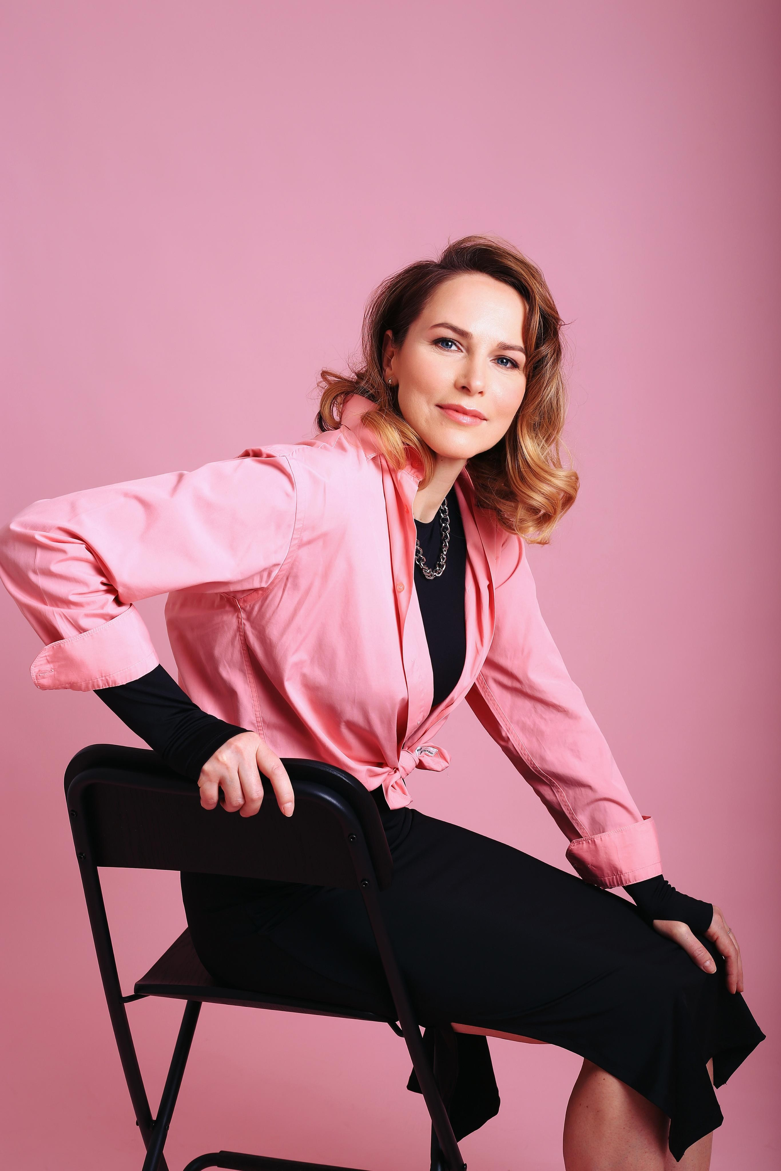 Профессиональные модели для съемки товаров в Казани.