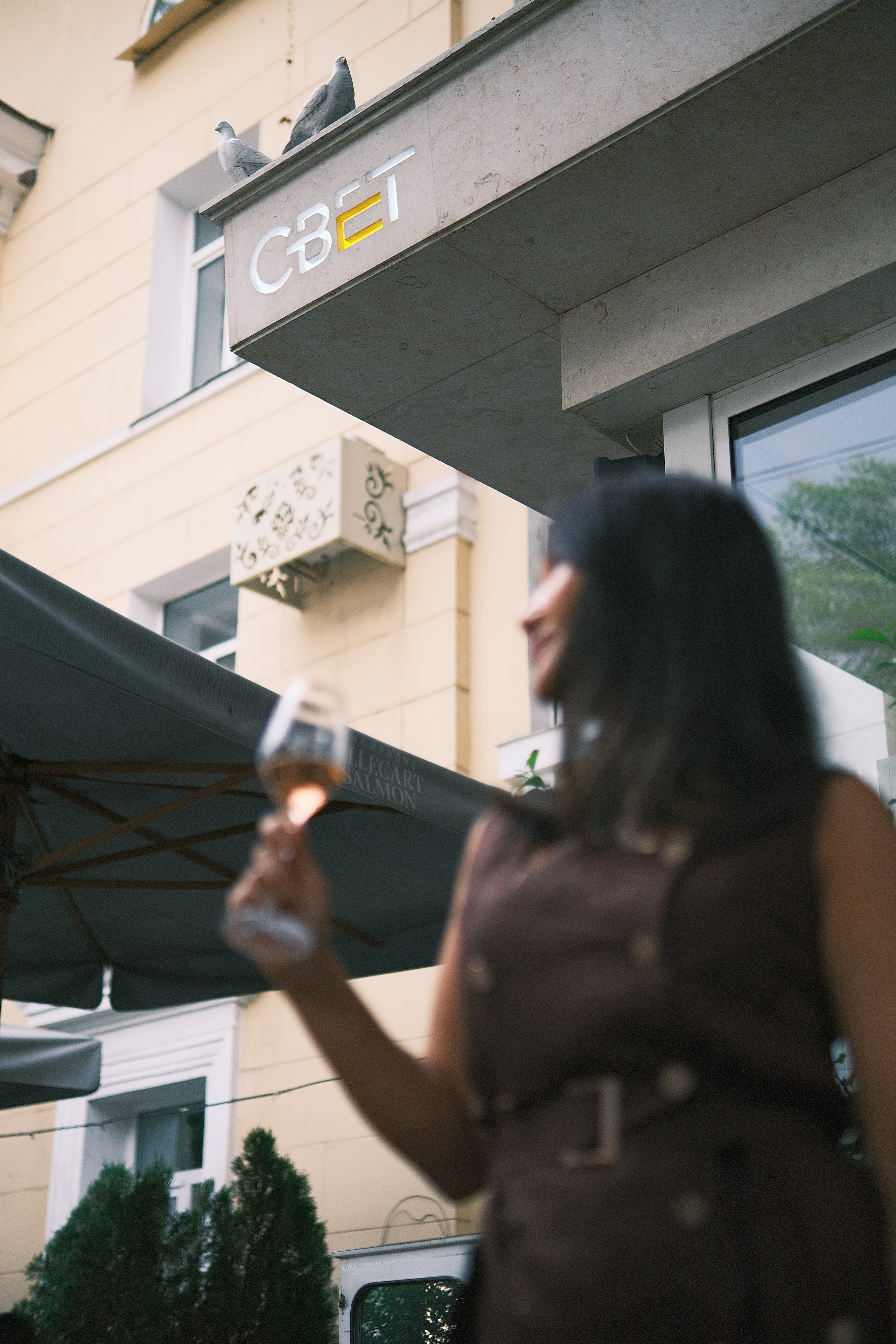 Портреты и репортажные съемки с душой: ваш уникальный момент в объективе Руфата, профессионального фотографа Алматы