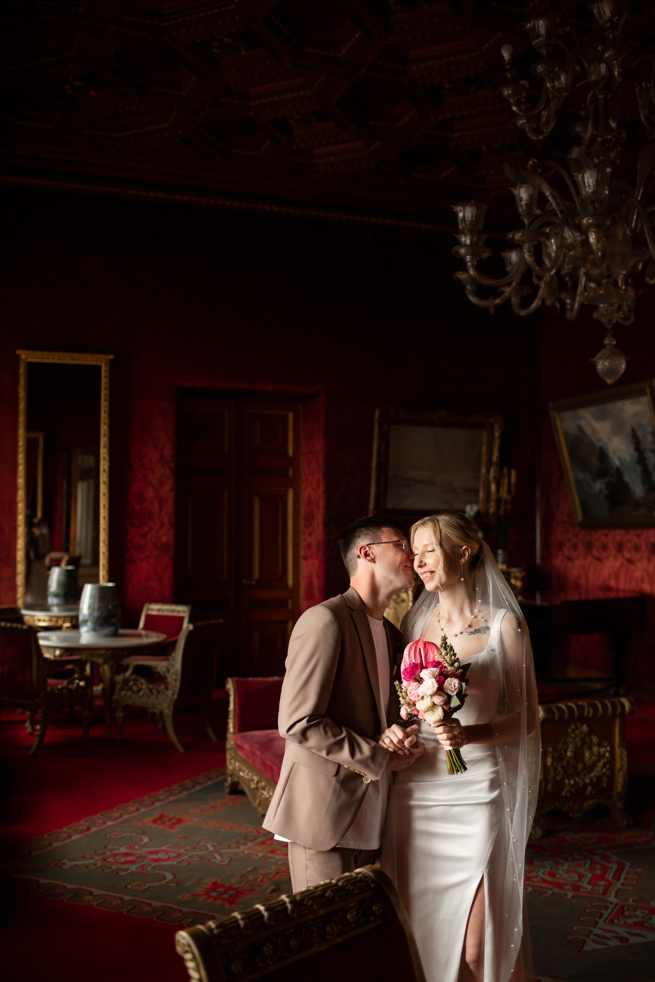 Свадебная фотосессия в Доме ученых. Свадебный фотограф Кирилл Белый