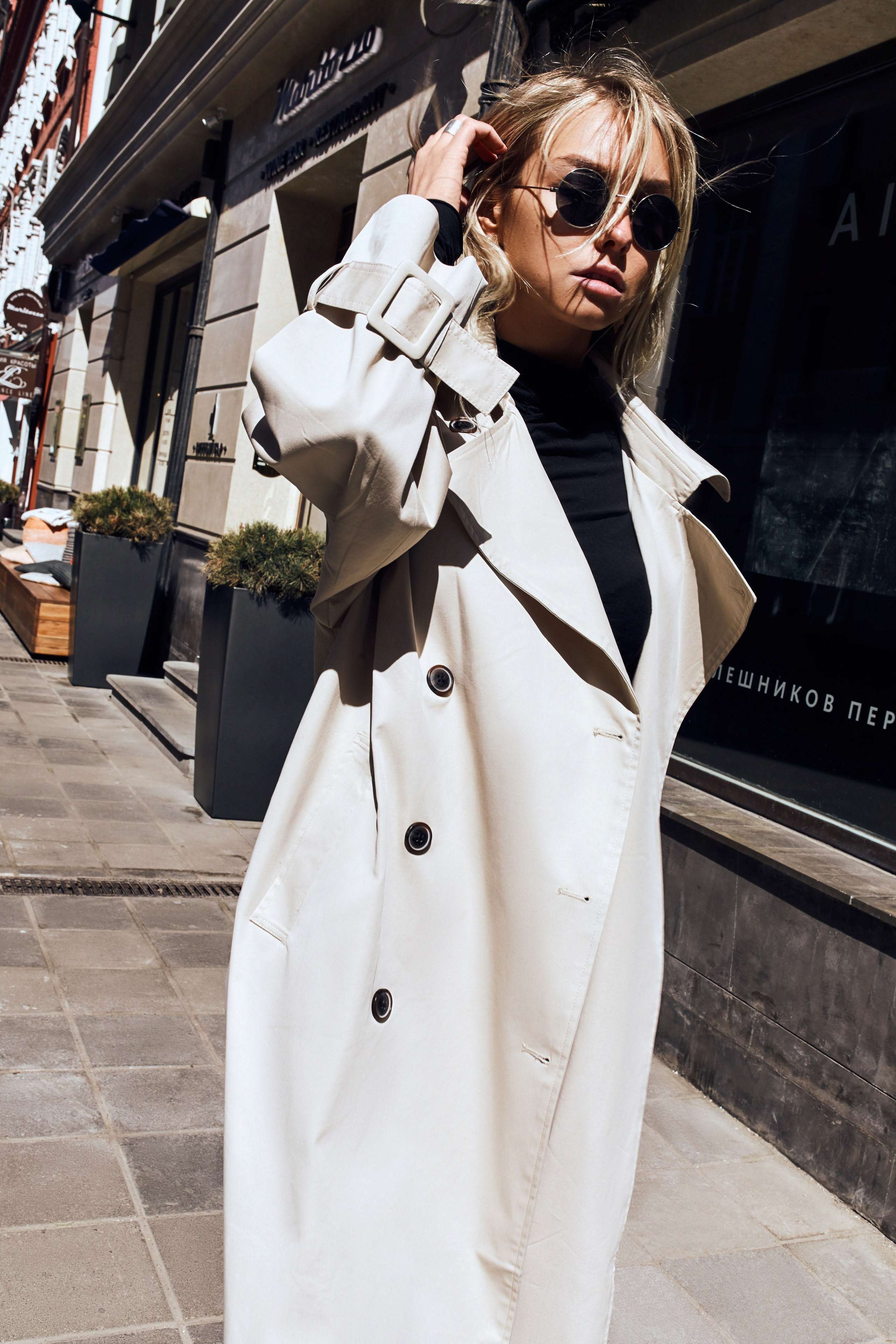 Место для проведения фотосессии – фотография девушки на Патриарших прудах