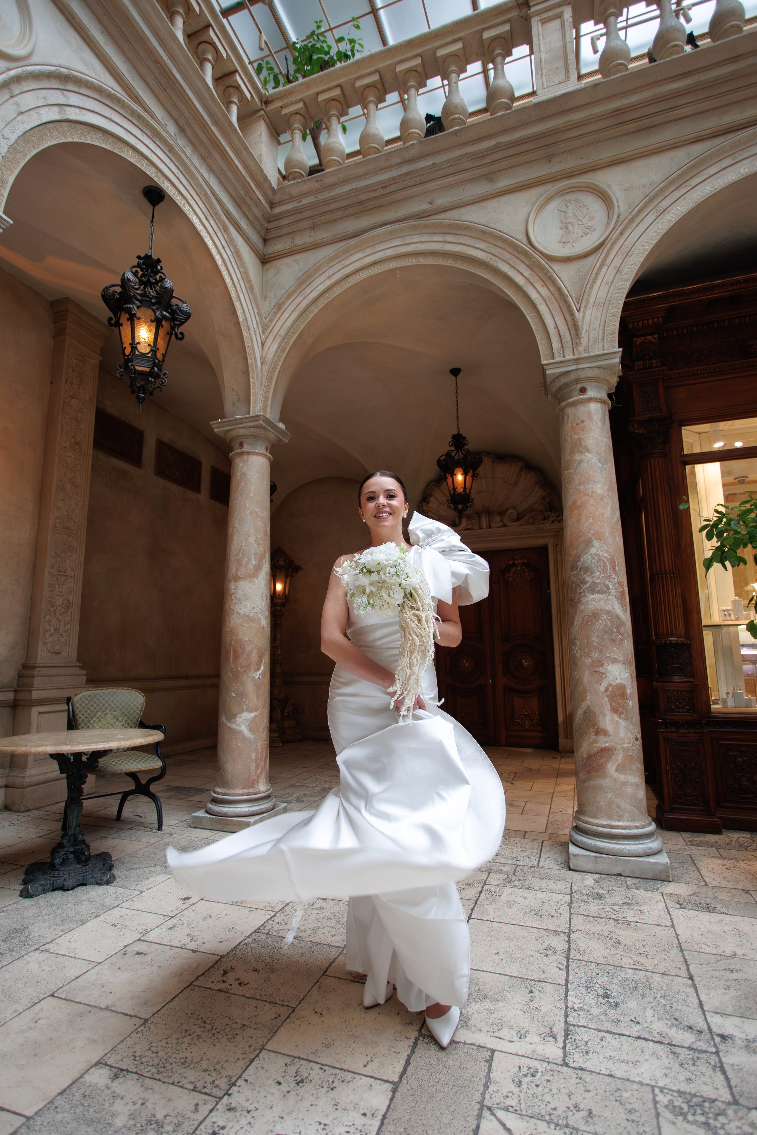 Свадебная фотосессия в ресторане Турандот. Свадебный фотограф Москва и МО Сергей Киржаев