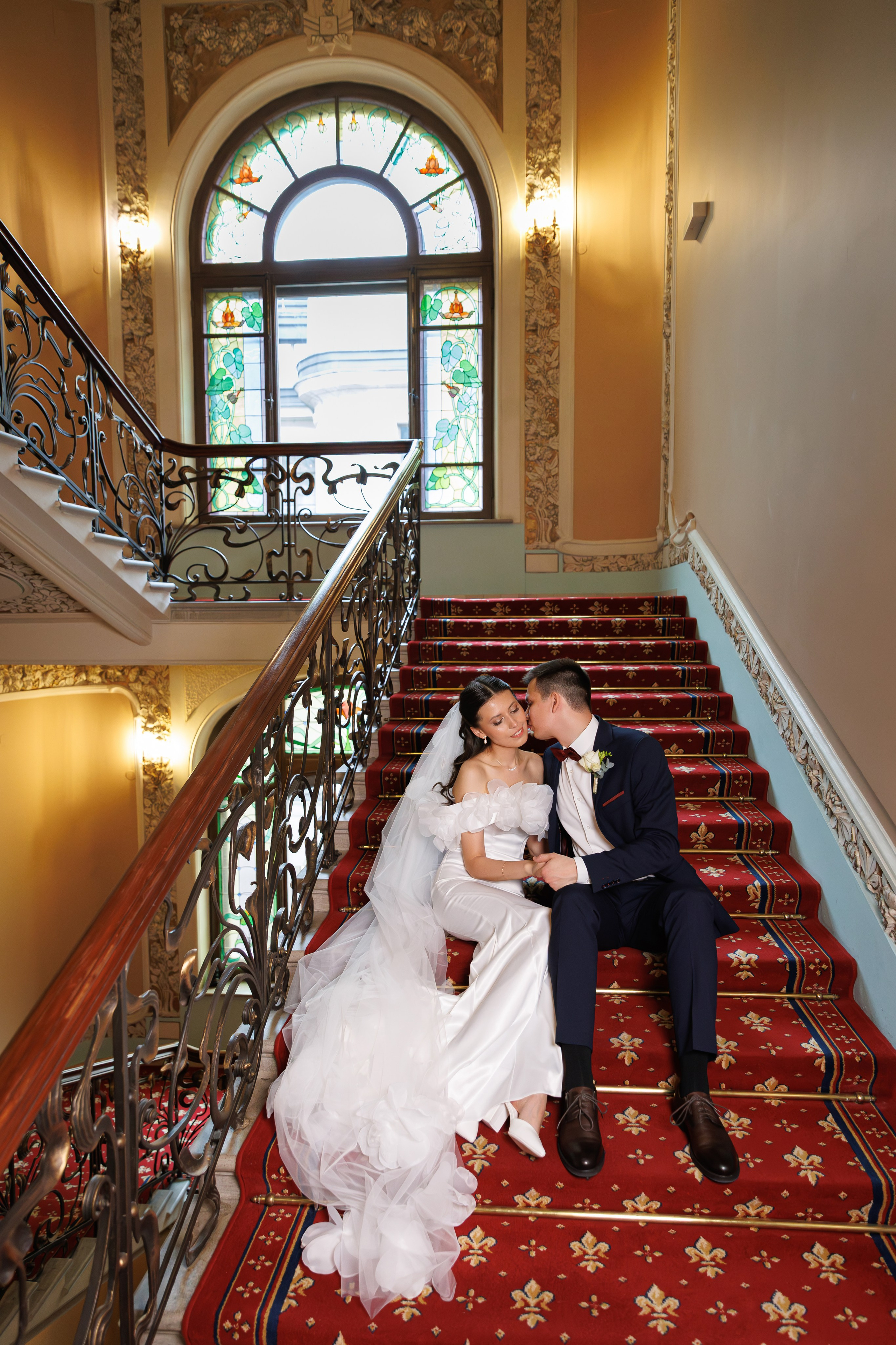 Свадебная фотосессия в гостинице Националь. Свадебный фотограф Москва и МО Сергей Киржаев