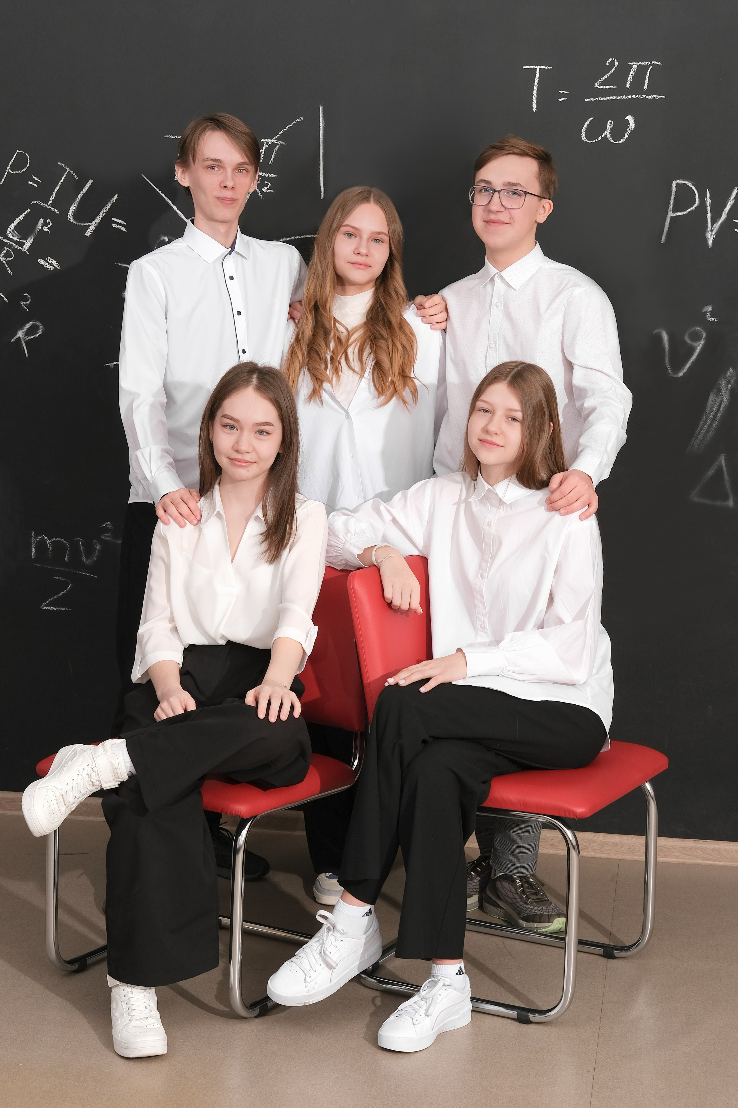 Цены на выпускные альбомы, макеты, сроки изготовления альбомов. Выпускной альбом Стрежевой