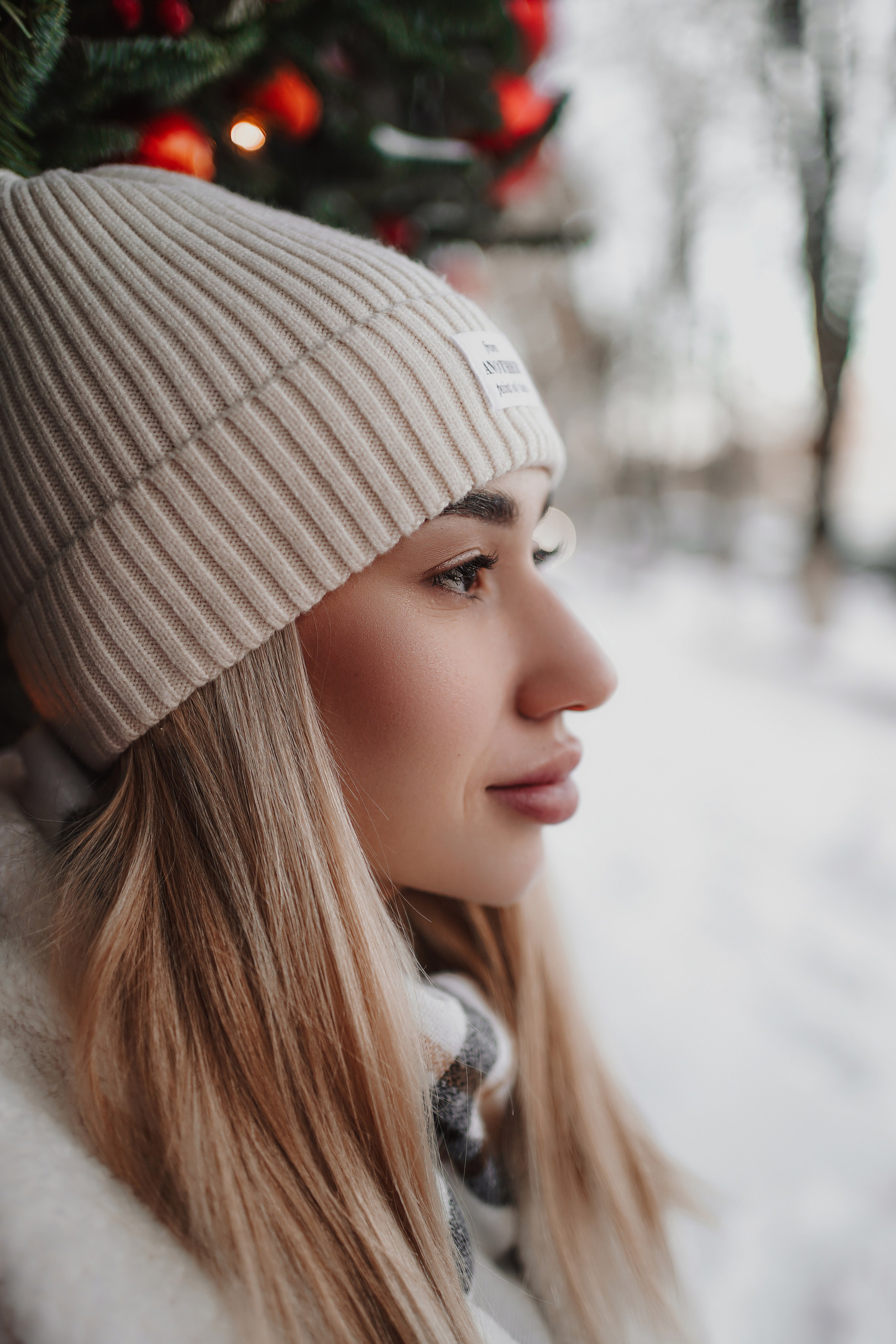 Заказать новогоднюю фотосессию в Ростове-на-дону. Свадебный фотограф в Ростове-на-Дону. Таинство Крещения и Венчания, семейные фотосессии. Алёна Чёботова