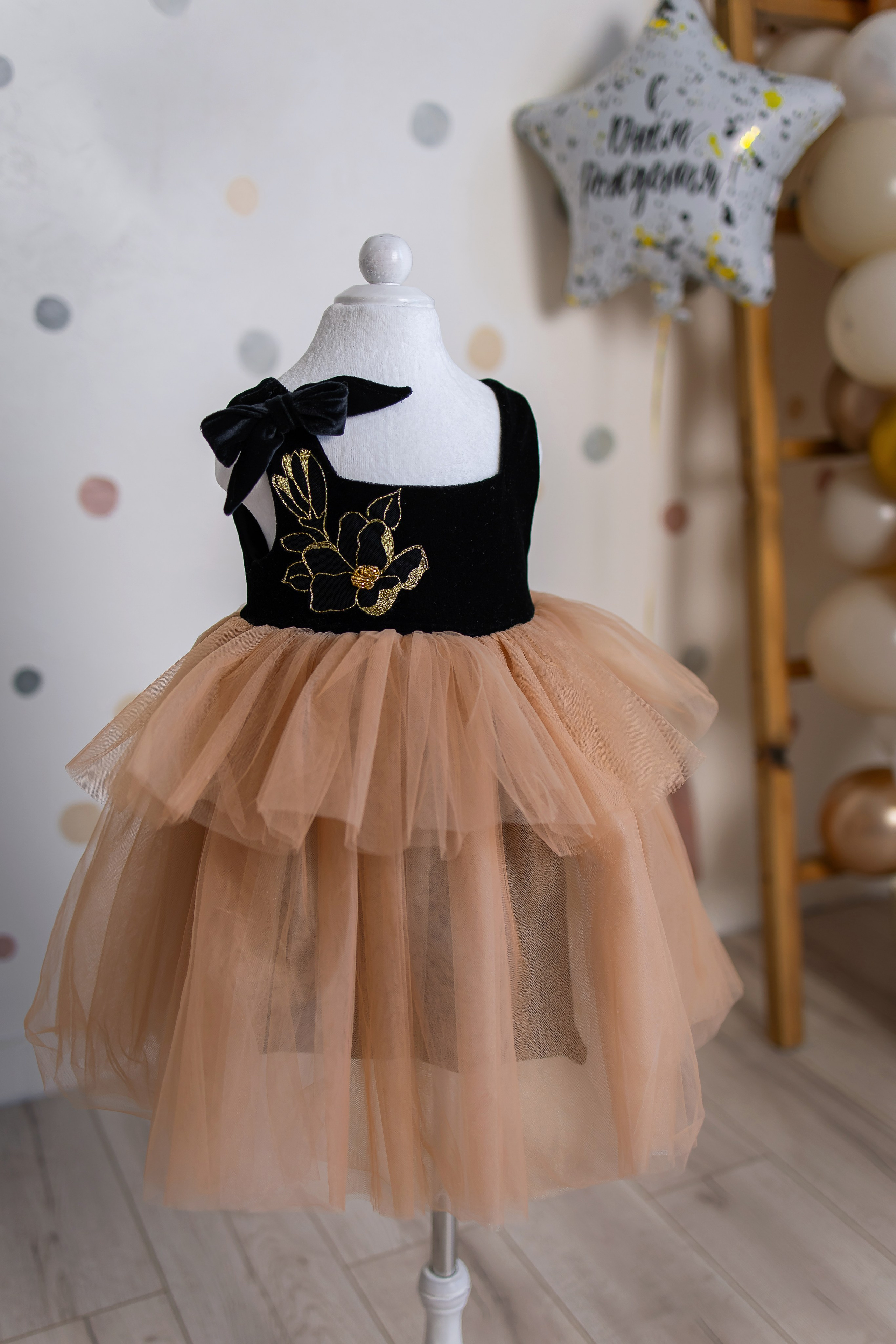 Наряды для детей. Интерьерная фотостудия Background в Омске