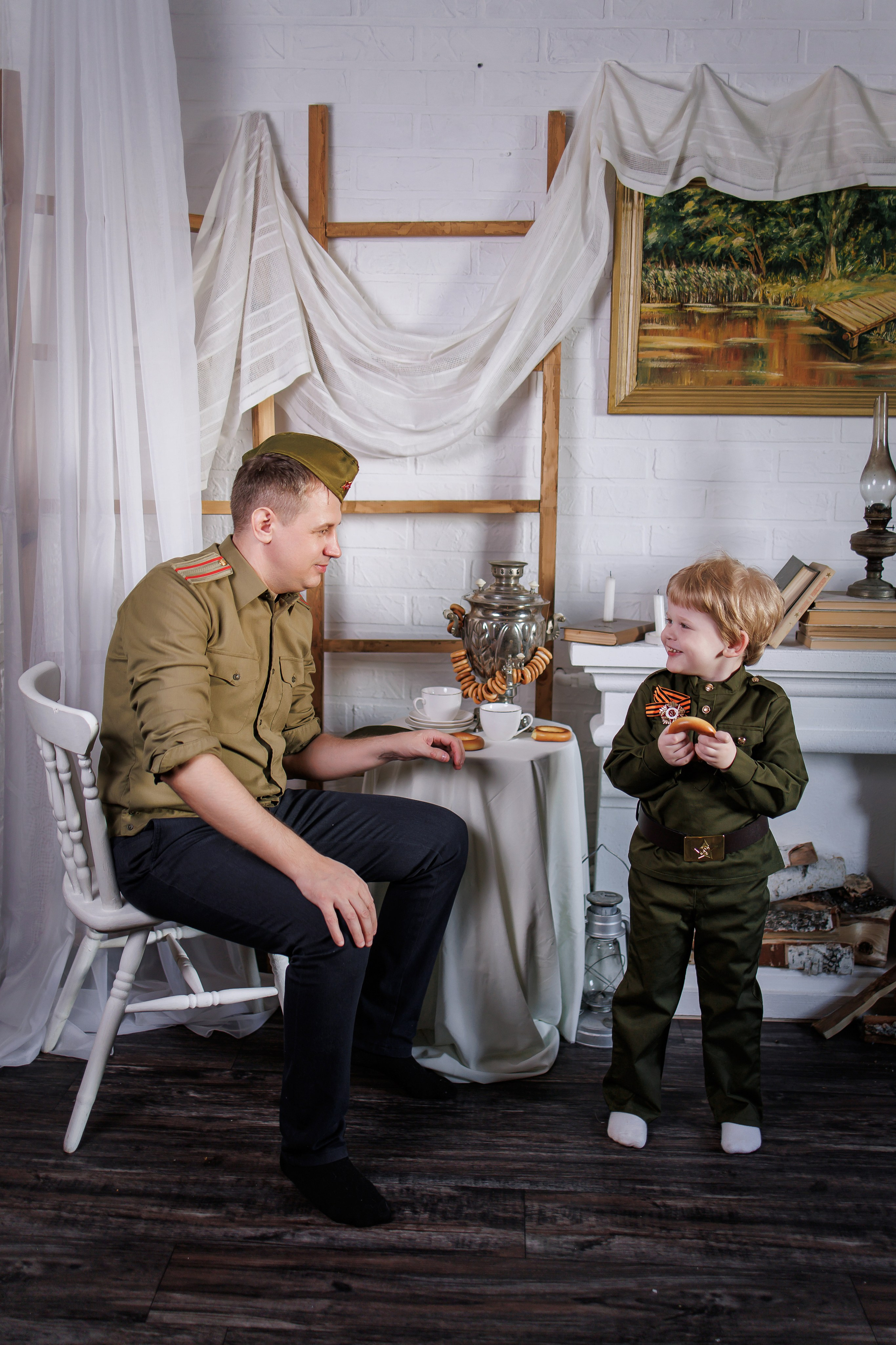 9 мая. Интерьерная фотостудия Background в Омске