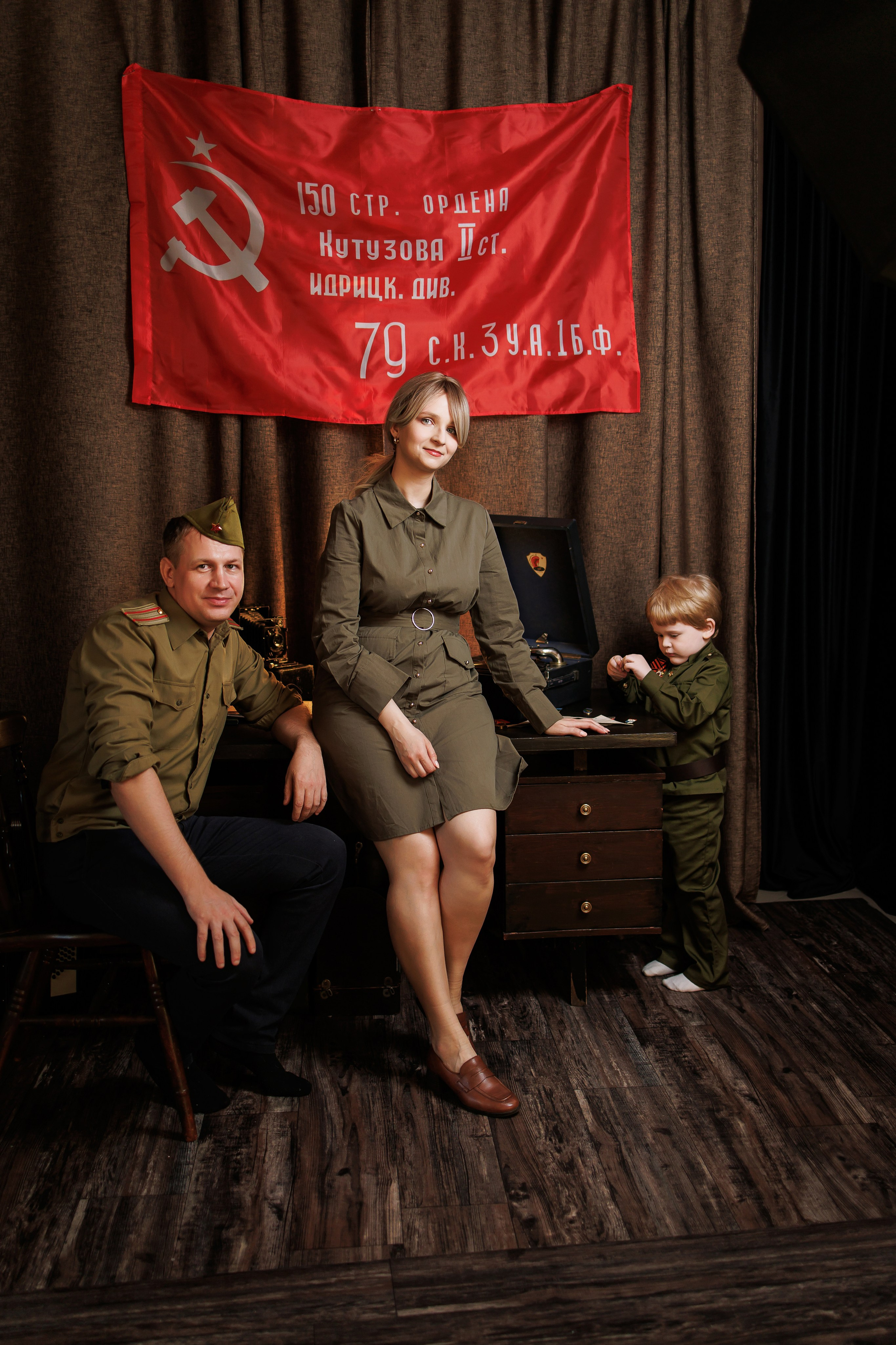 9 мая. Интерьерная фотостудия Background в Омске